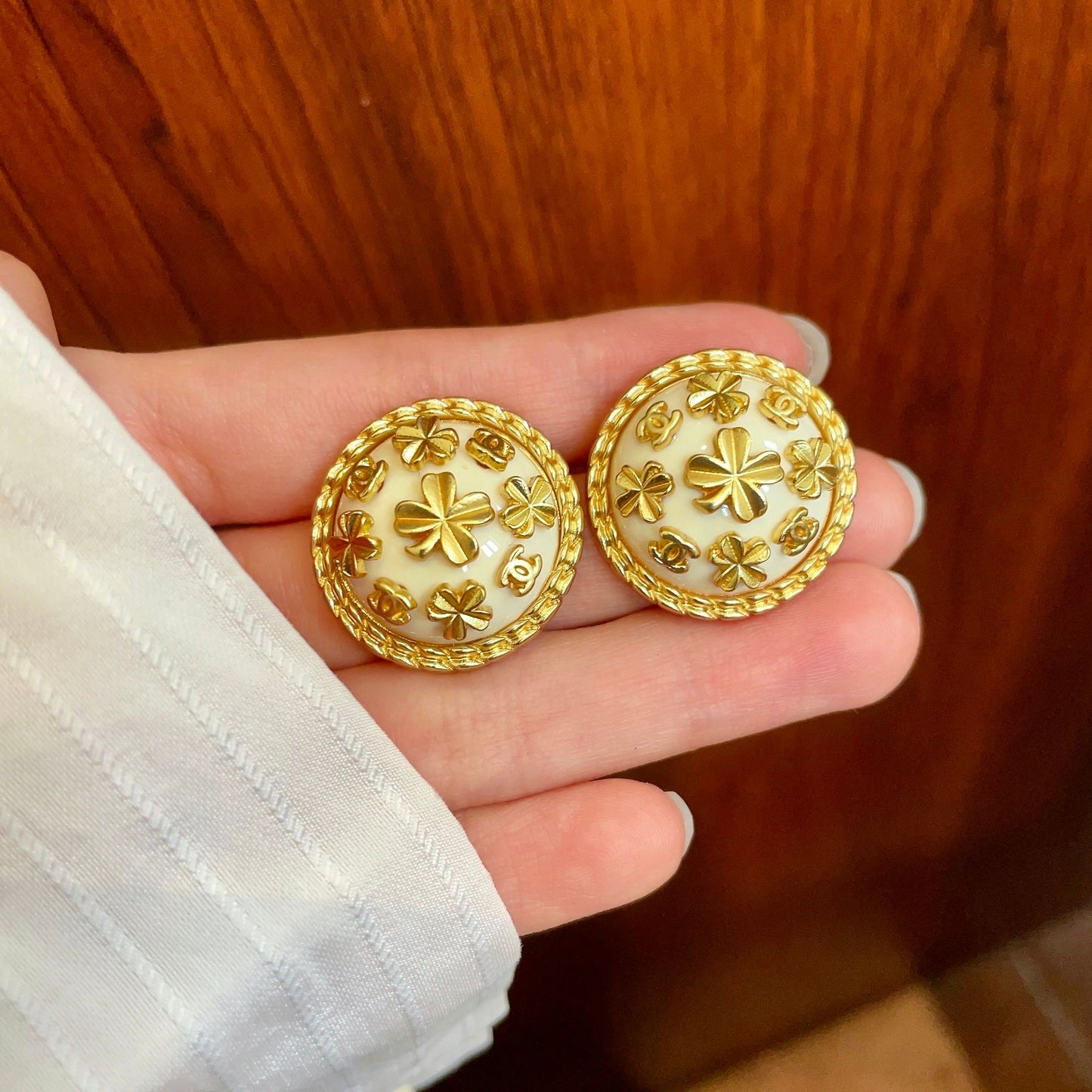 26FW New Classic Double-C Stud Earrings ✨