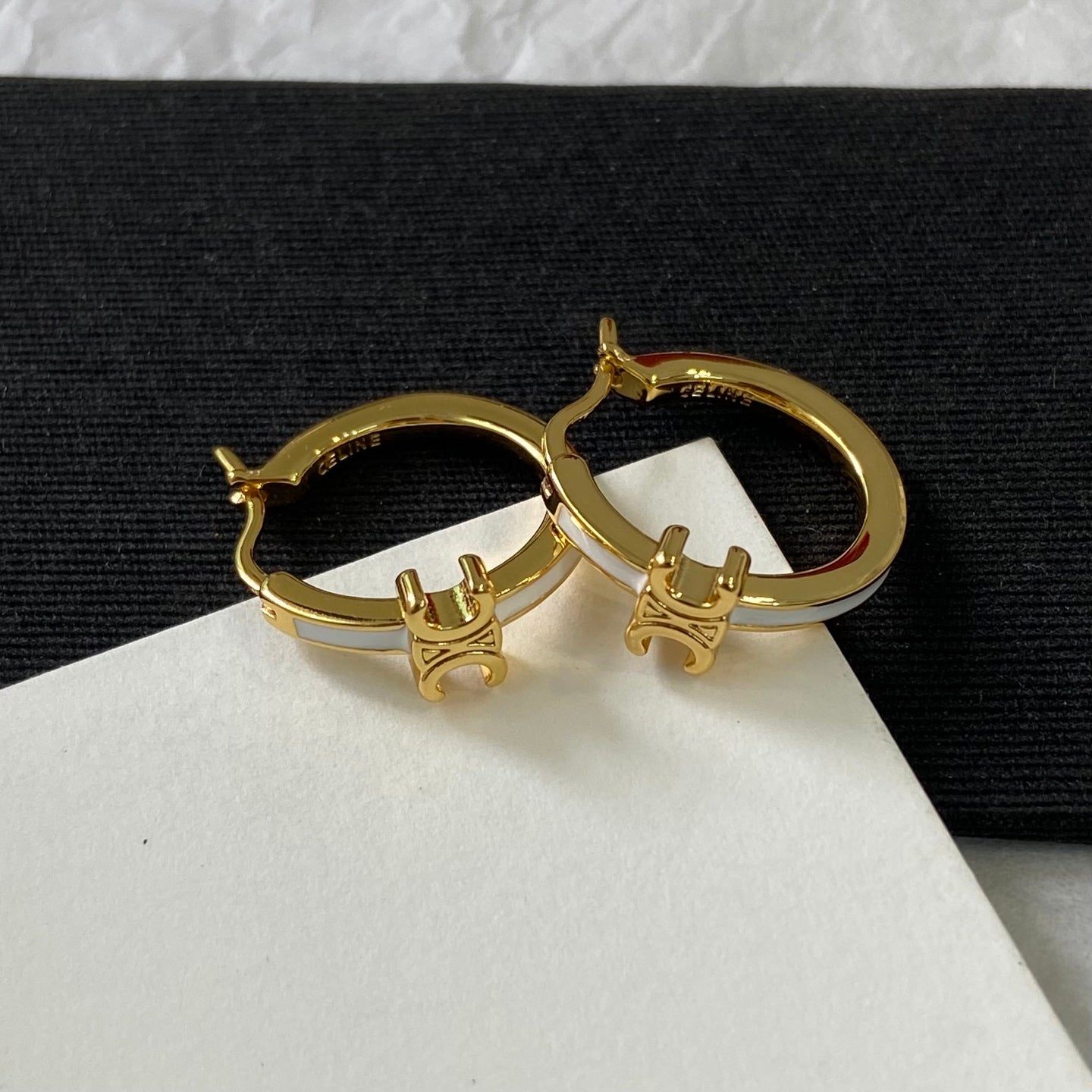 26FW New Triomphe White Ear Studs