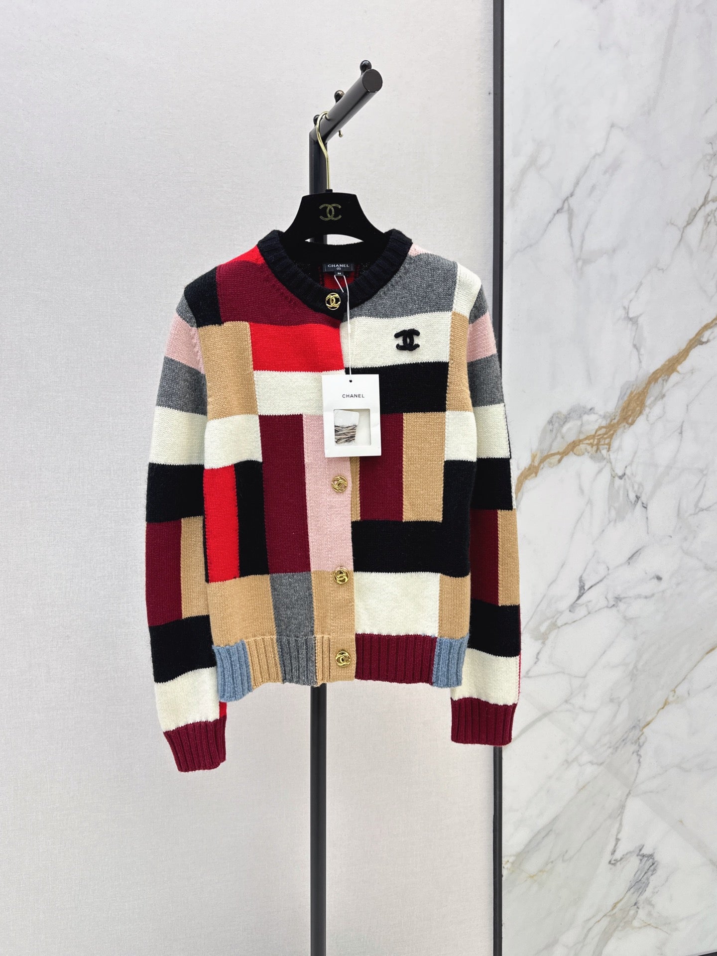 🔥Highest Quality🔥26FW New "Coco Girl" Color-Block Cashmere Cardigan with Metal Buckle 🖤