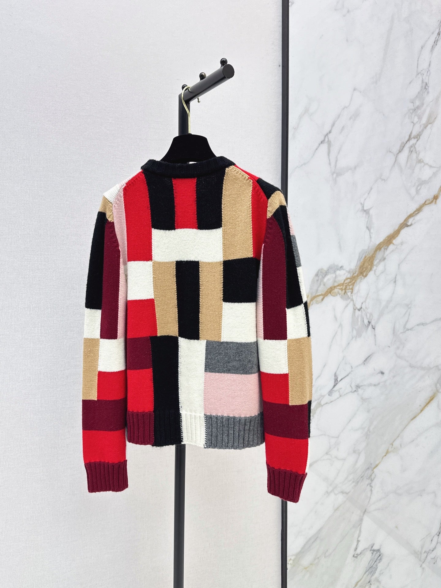 🔥Highest Quality🔥26FW New "Coco Girl" Color-Block Cashmere Cardigan with Metal Buckle 🖤