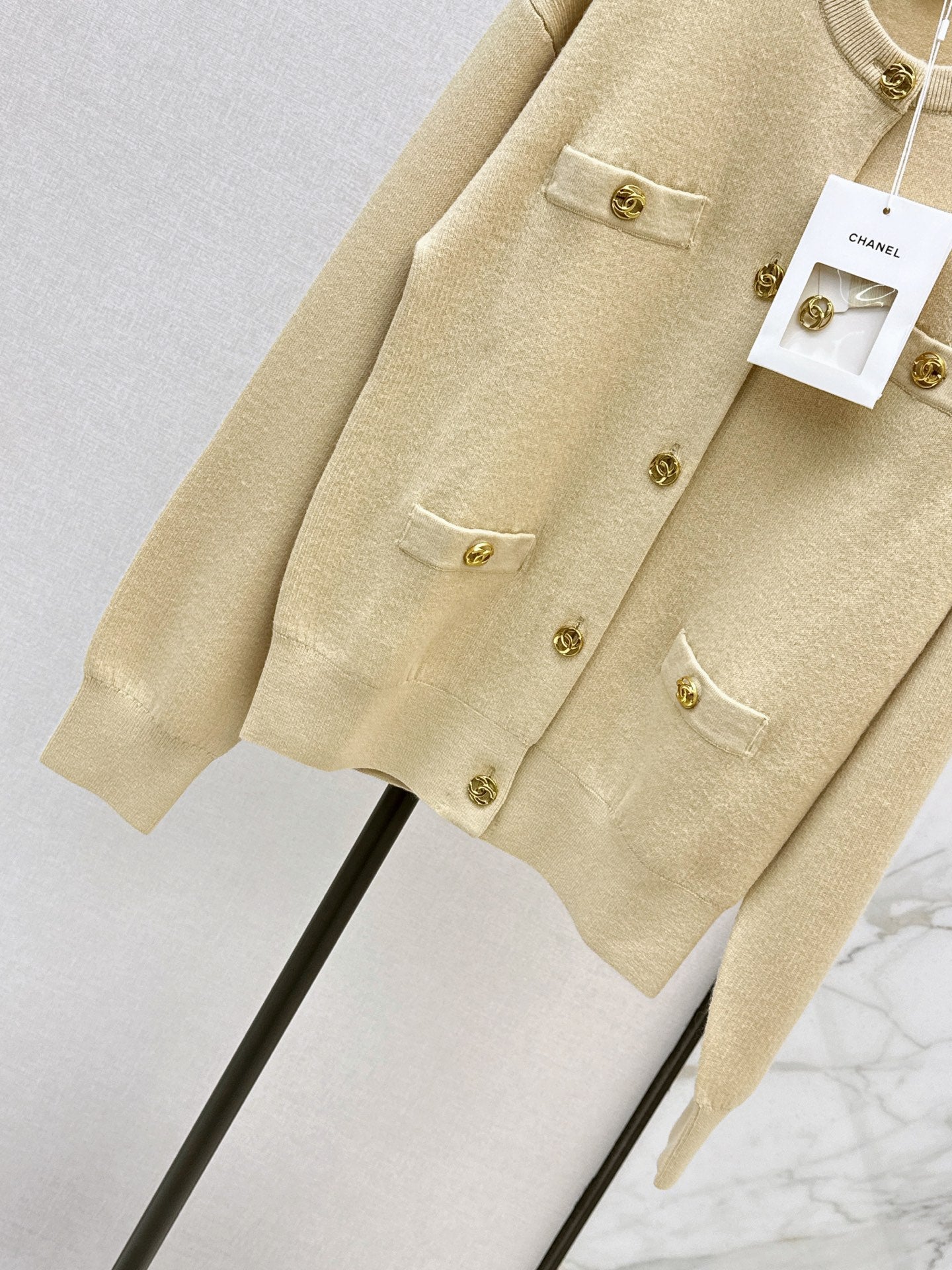26FW New Knit Cardigan with Four-Pocket Detail 🖤