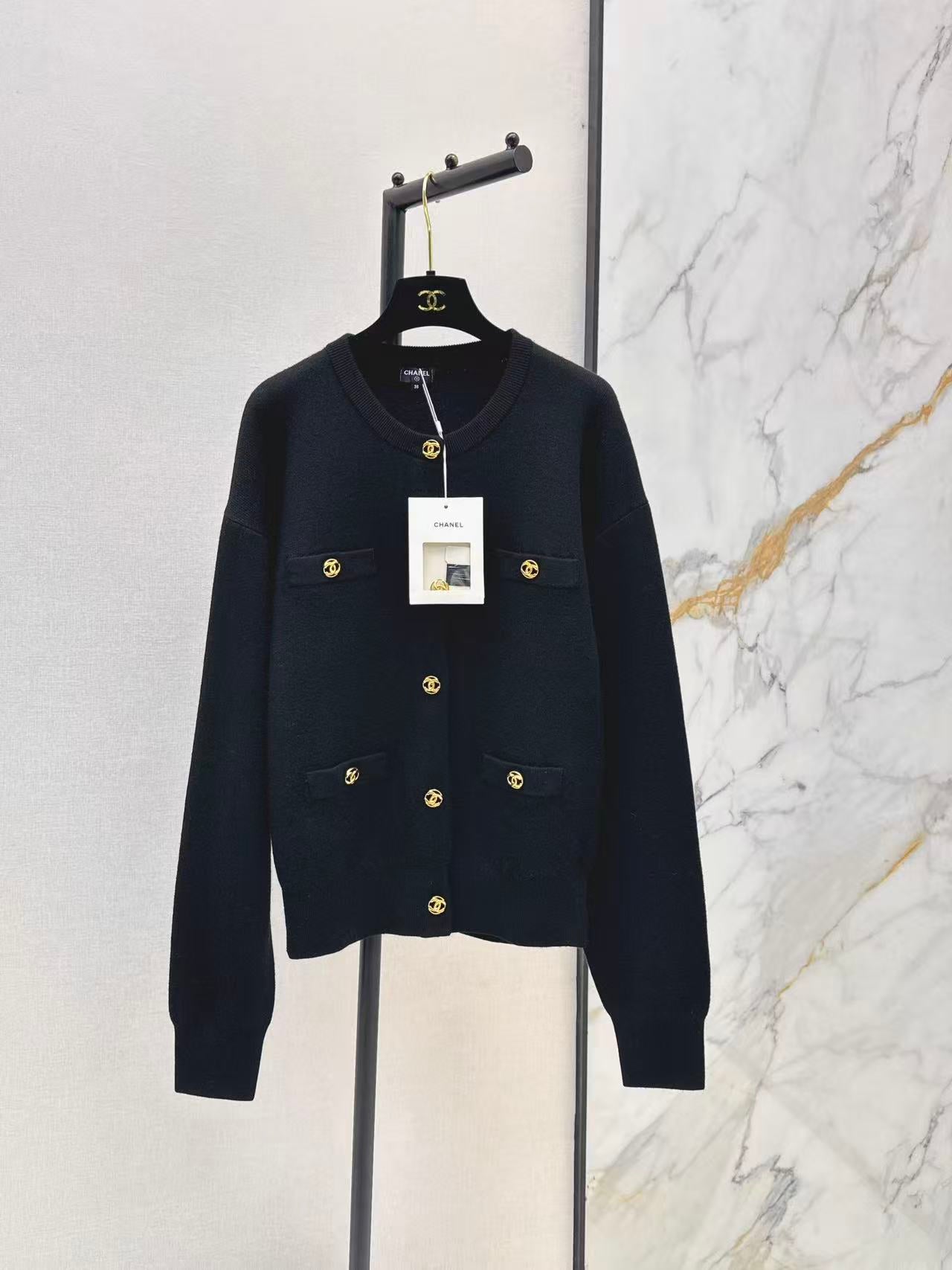 26FW New Knit Cardigan with Four-Pocket Detail 🖤