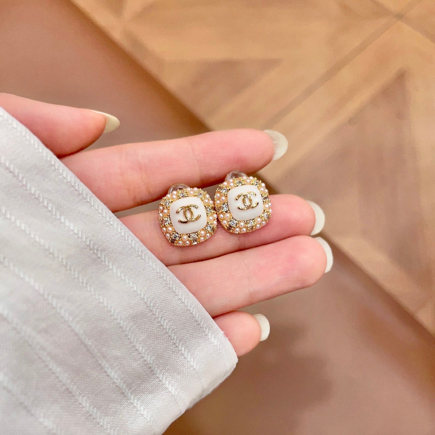 26FW New Double-C Stud Earrings