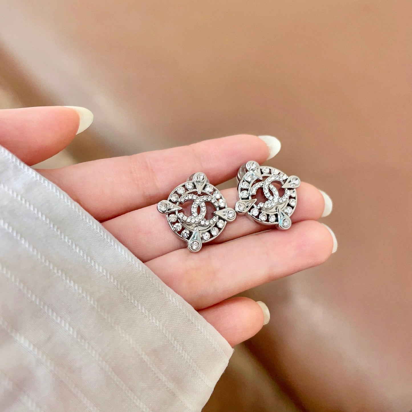 26FW New Double-C Stud Earrings