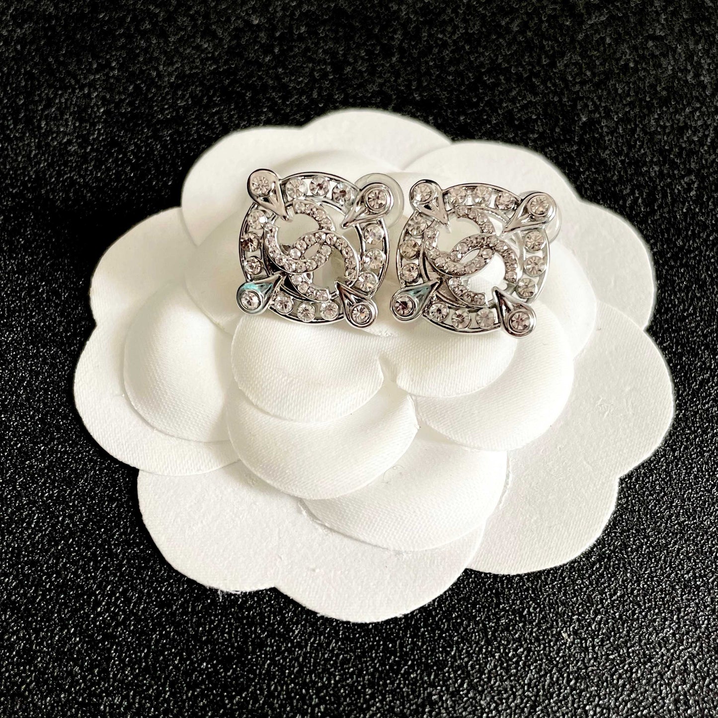 26FW New Double-C Stud Earrings