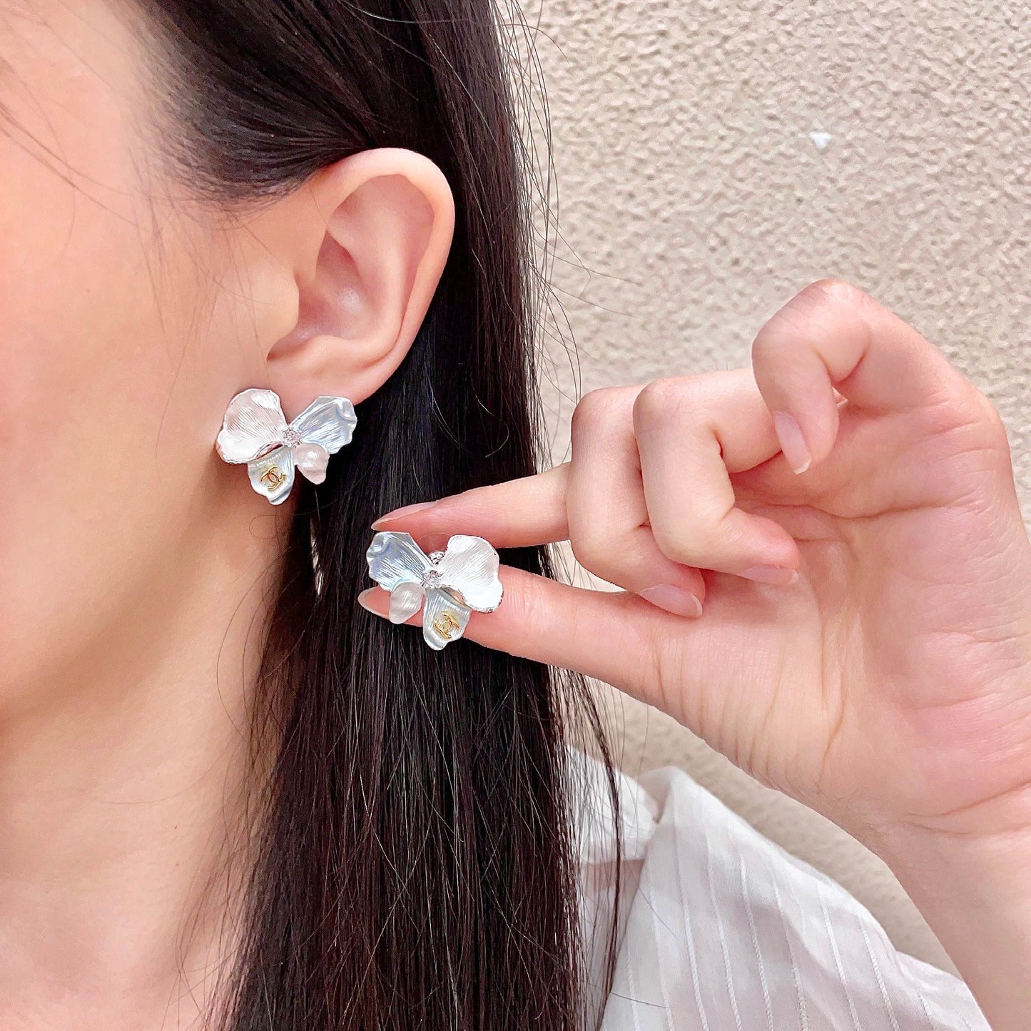 26FW New Double-C Petal Stud Earrings