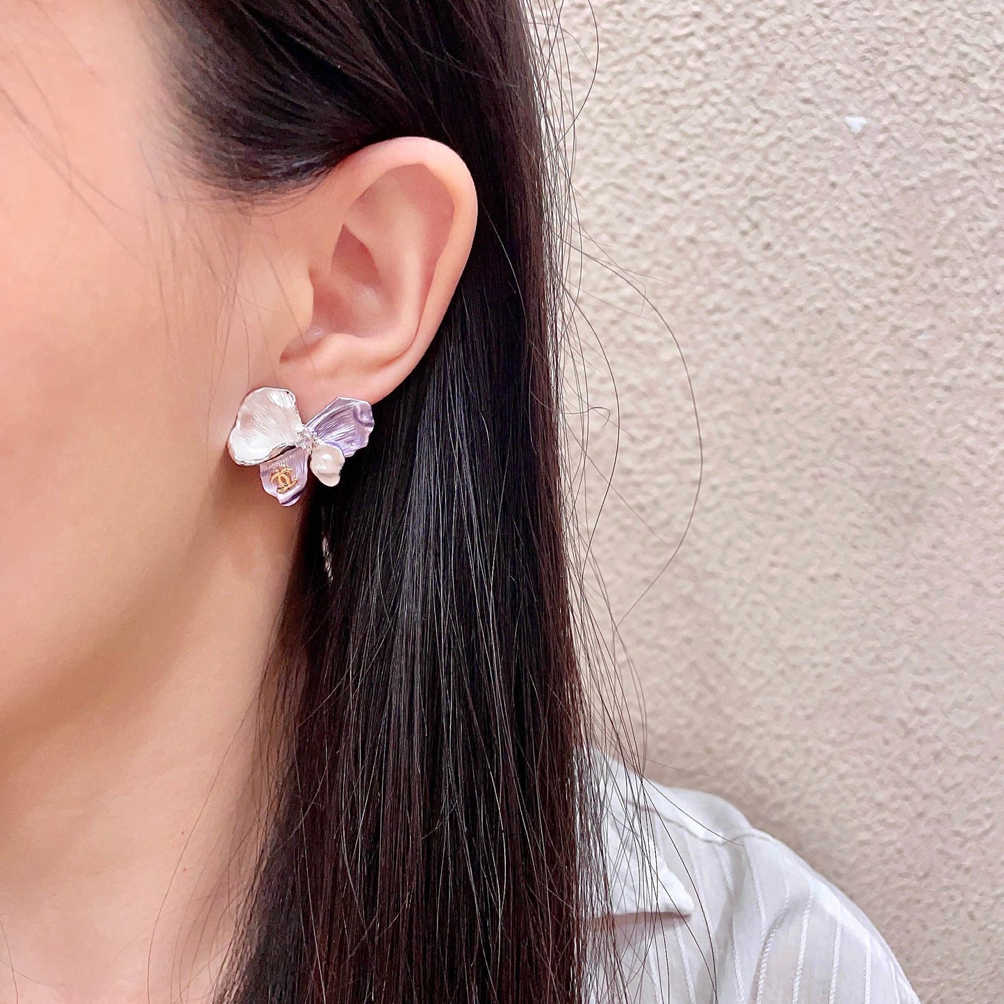 26FW New Double-C Petal Stud Earrings