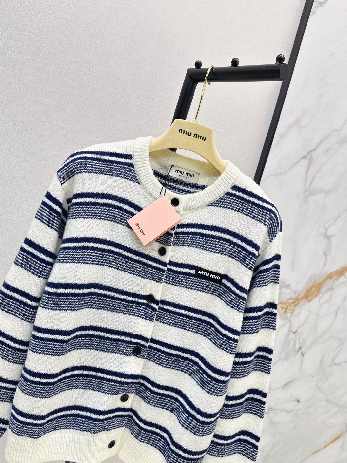 26FW New Striped Crew-Neck Cardigan 🤍