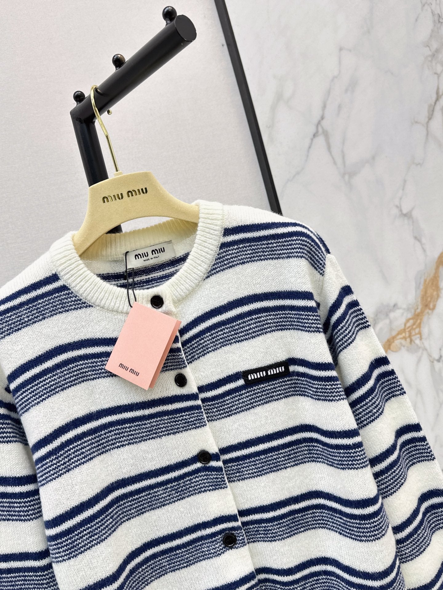 26FW New Striped Crew-Neck Cardigan 🤍