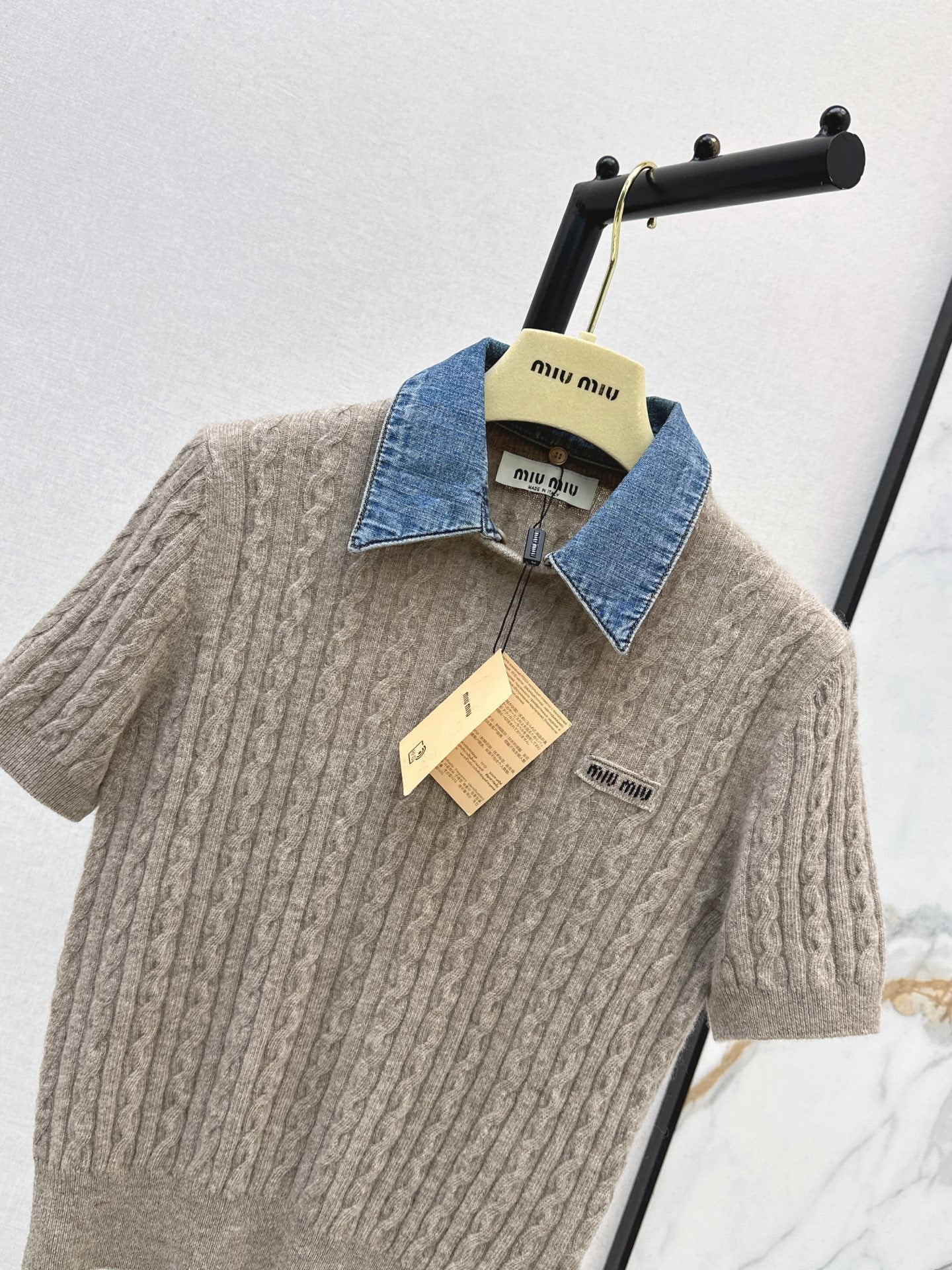 26FW New Short-Sleeve Cable-Knit Top with Faux-Layered Design 🤎