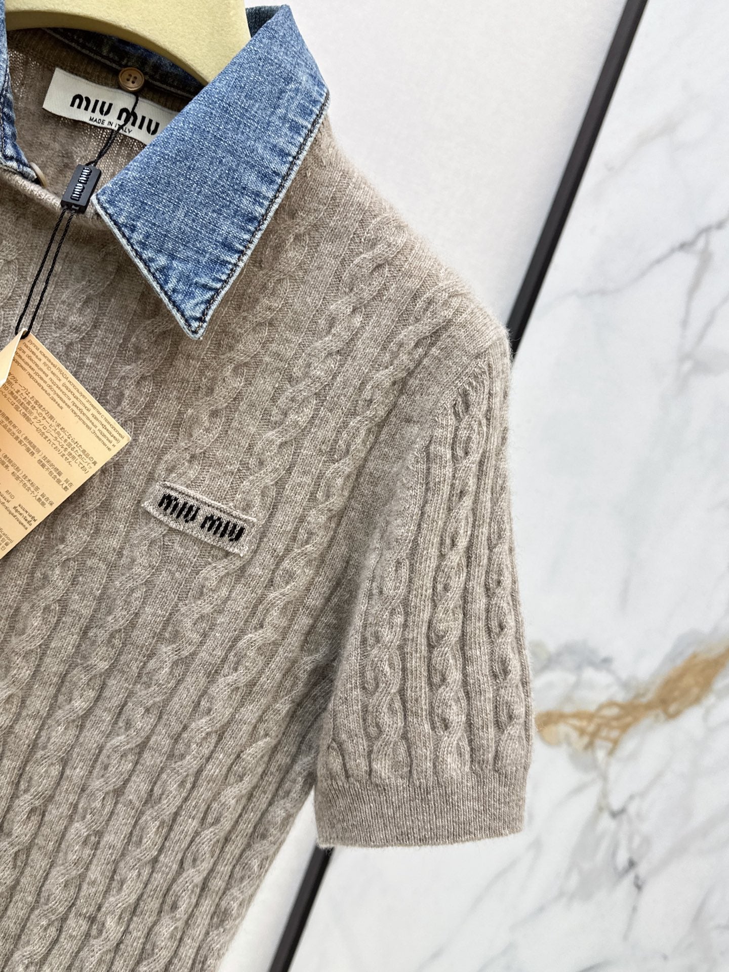 26FW New Short-Sleeve Cable-Knit Top with Faux-Layered Design 🤎