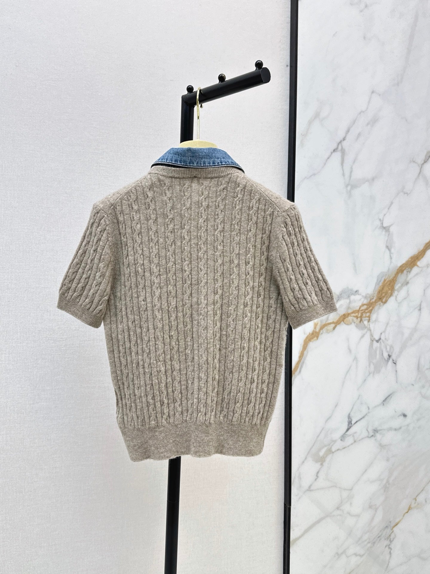 26FW New Short-Sleeve Cable-Knit Top with Faux-Layered Design 🤎
