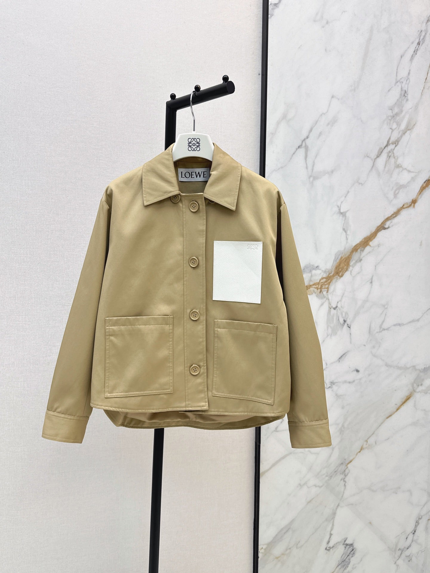26FW New Khaki Jacket with Contrasting Pocket Detail 🤎