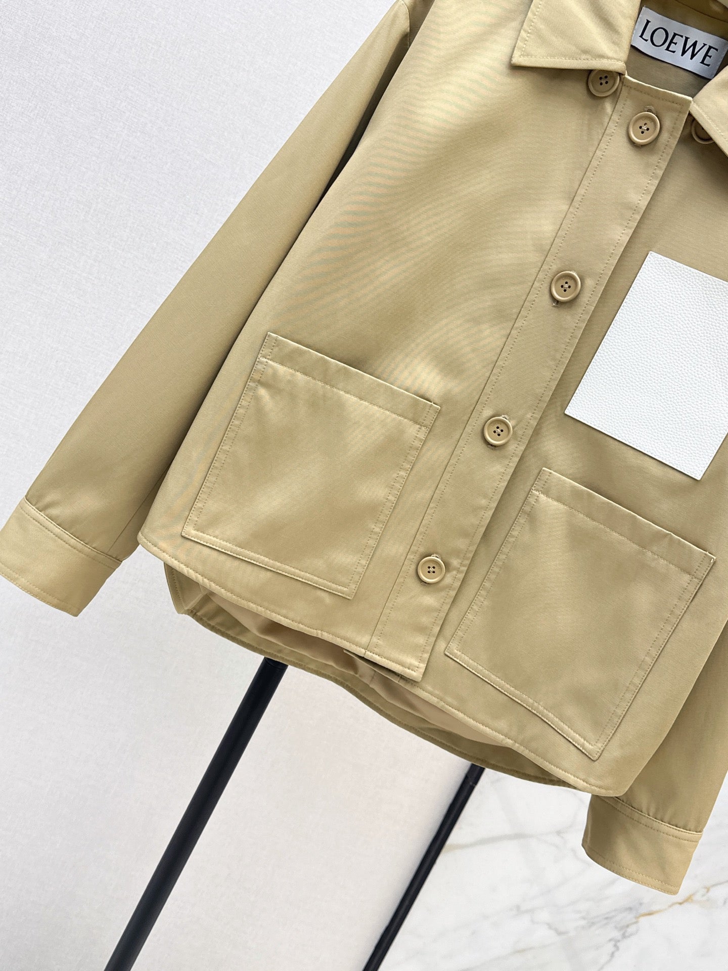 26FW New Khaki Jacket with Contrasting Pocket Detail 🤎
