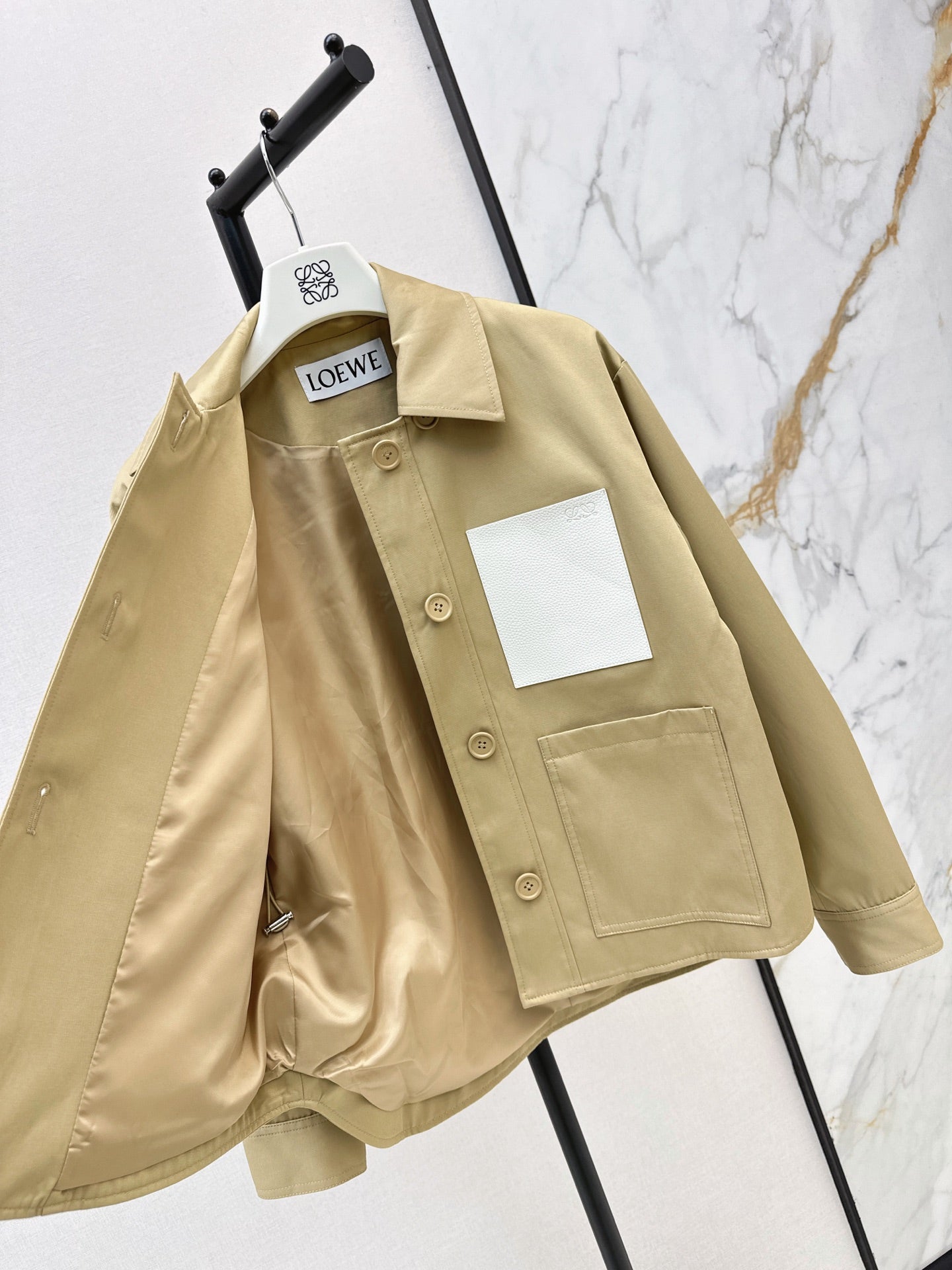 26FW New Khaki Jacket with Contrasting Pocket Detail 🤎