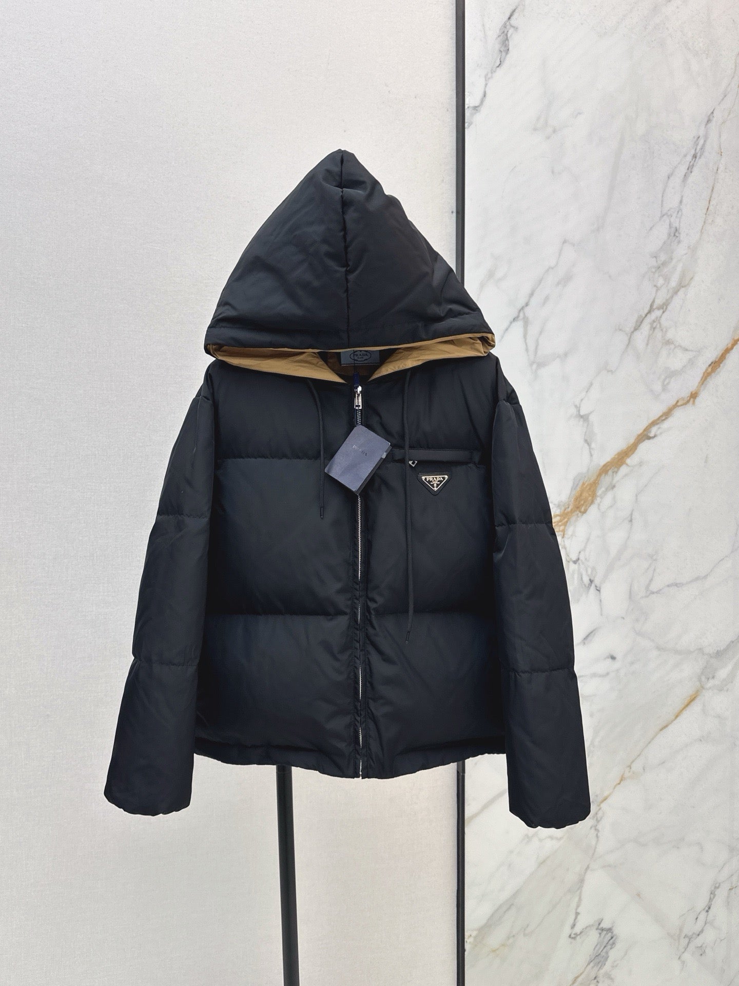 26FW New Hooded Down Jacket with Triangle Logo Detail 🤎