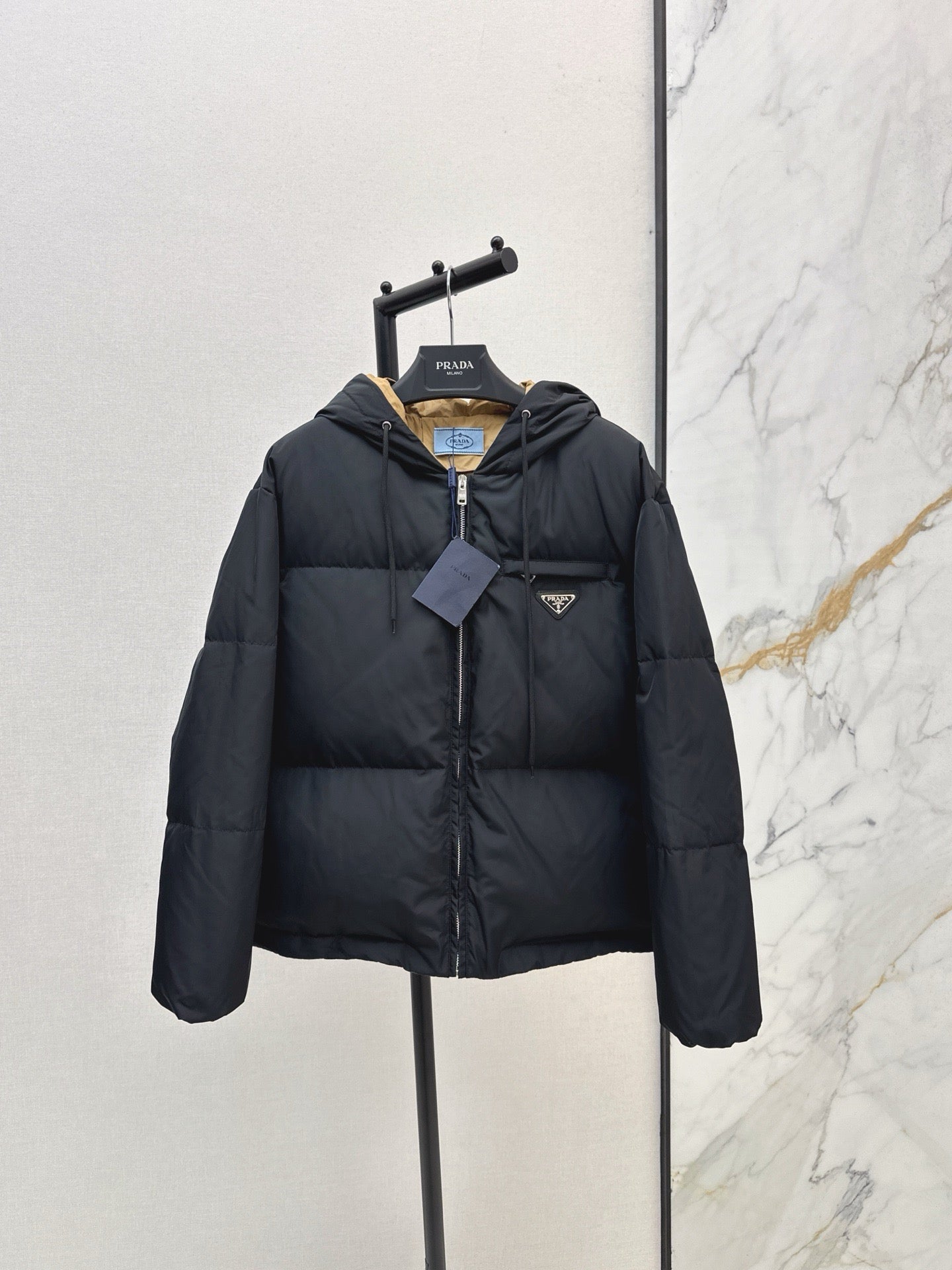 26FW New Hooded Down Jacket with Triangle Logo Detail 🤎