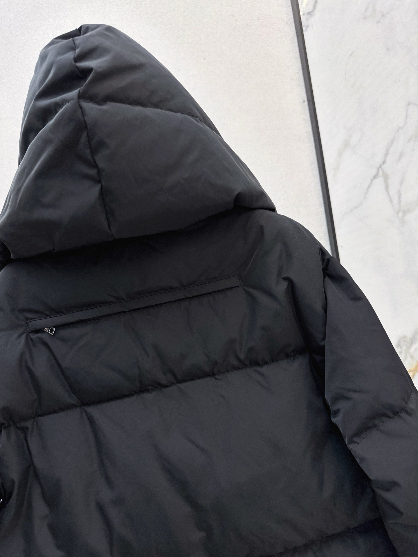 26FW New Hooded Down Jacket with Triangle Logo Detail 🤎