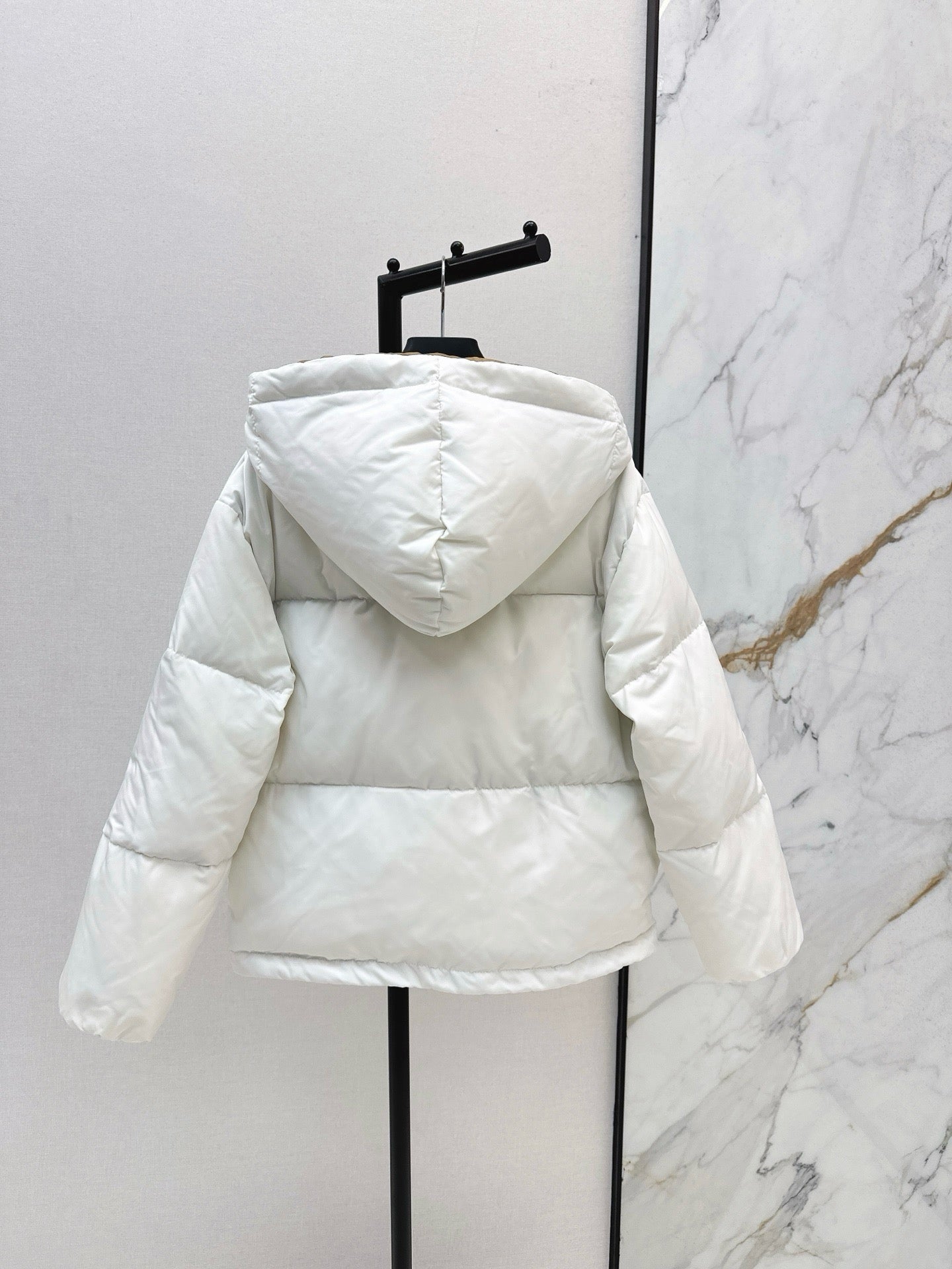 26FW New Hooded Down Jacket with Triangle Logo Detail 🤎
