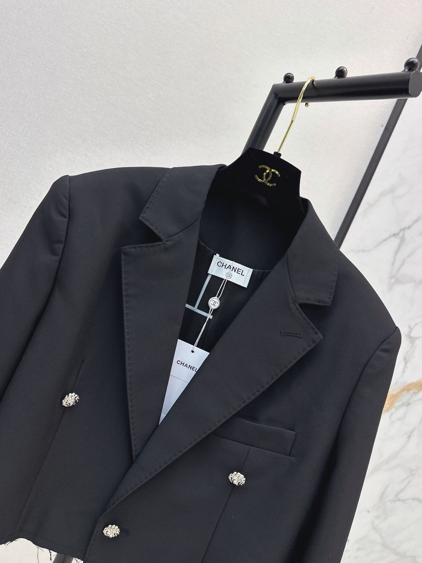 26FW New Runway Style: Versatile Cropped Jacket 🖤