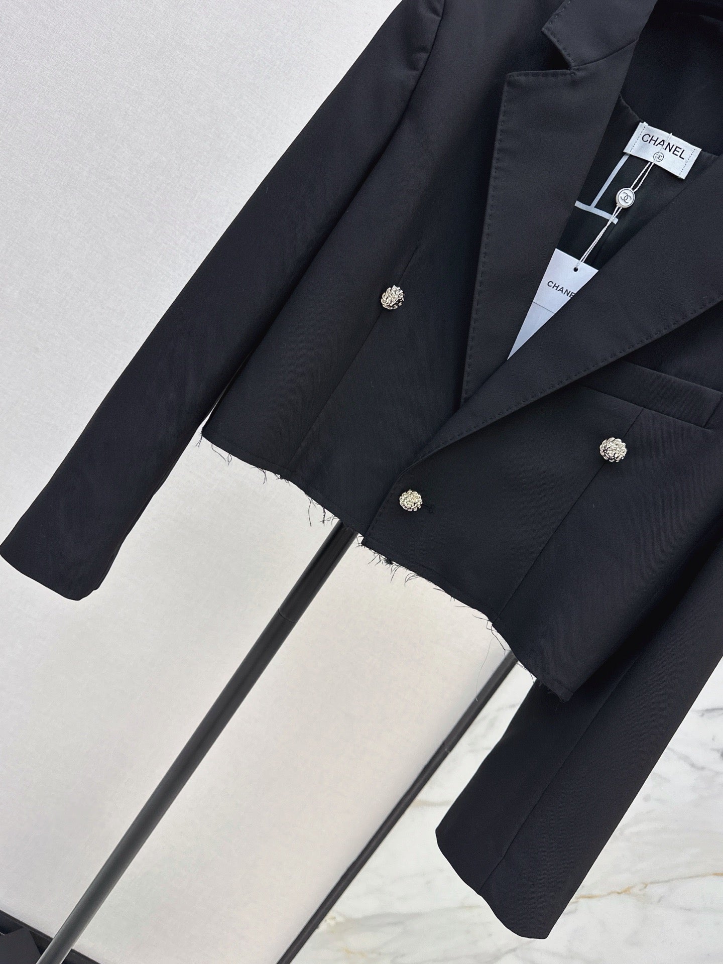 26FW New Runway Style: Versatile Cropped Jacket 🖤