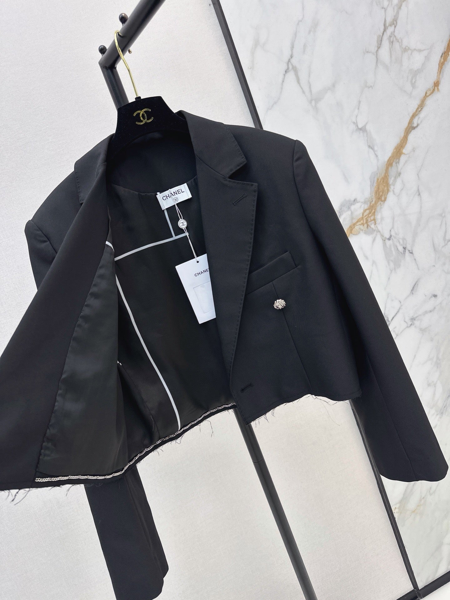 26FW New Runway Style: Versatile Cropped Jacket 🖤