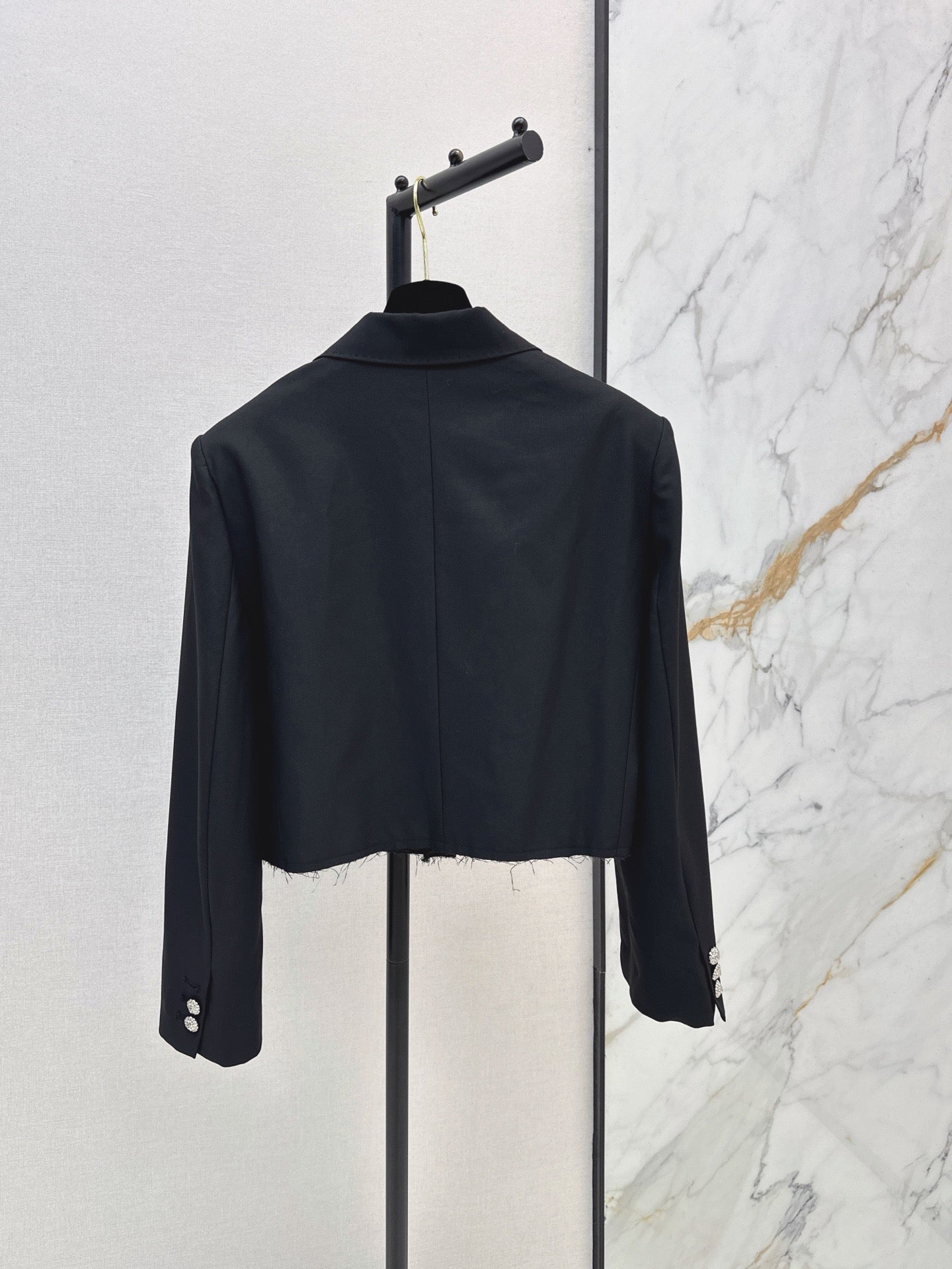 26FW New Runway Style: Versatile Cropped Jacket 🖤