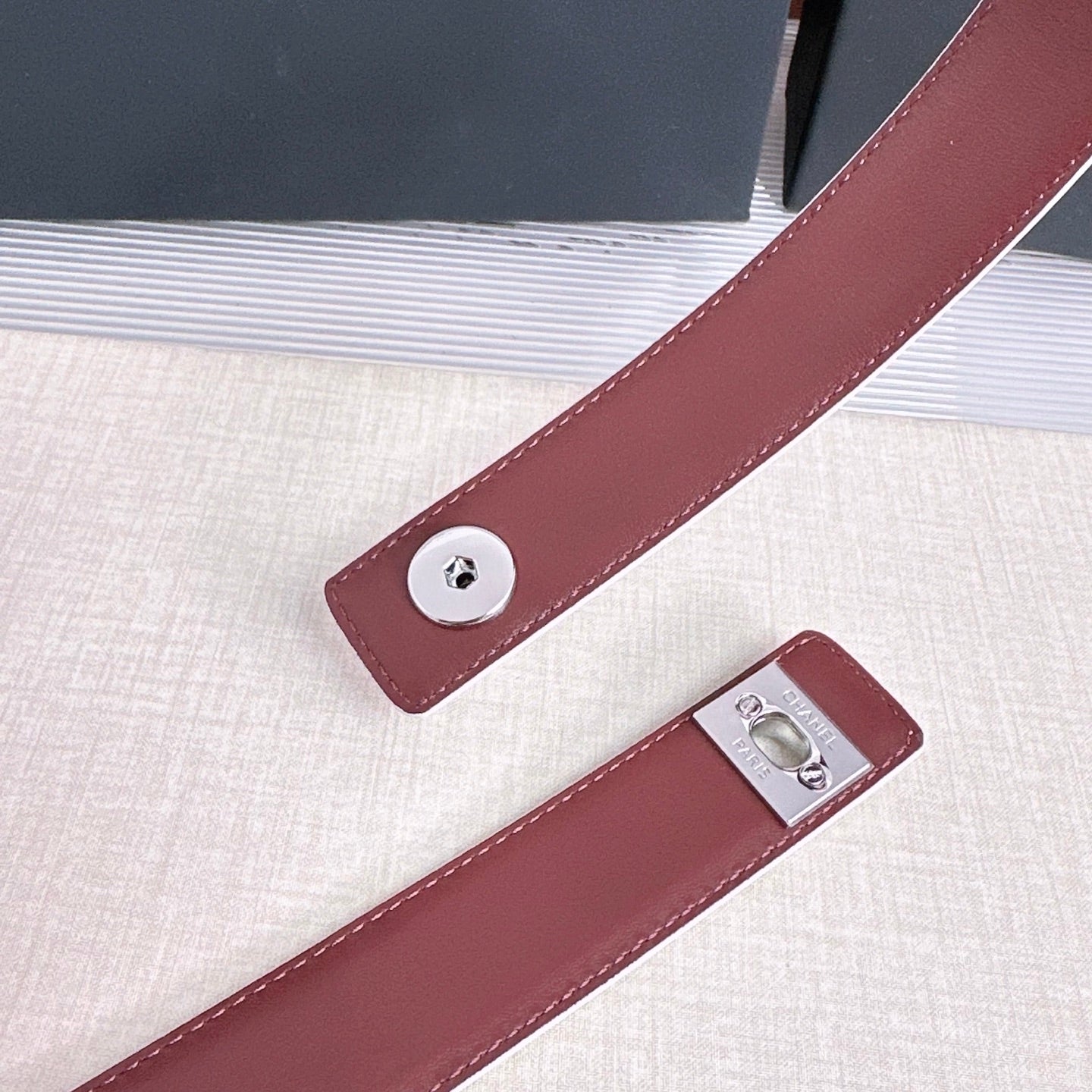 26FW New White & Red Top-Grain Leather Belt 30mm