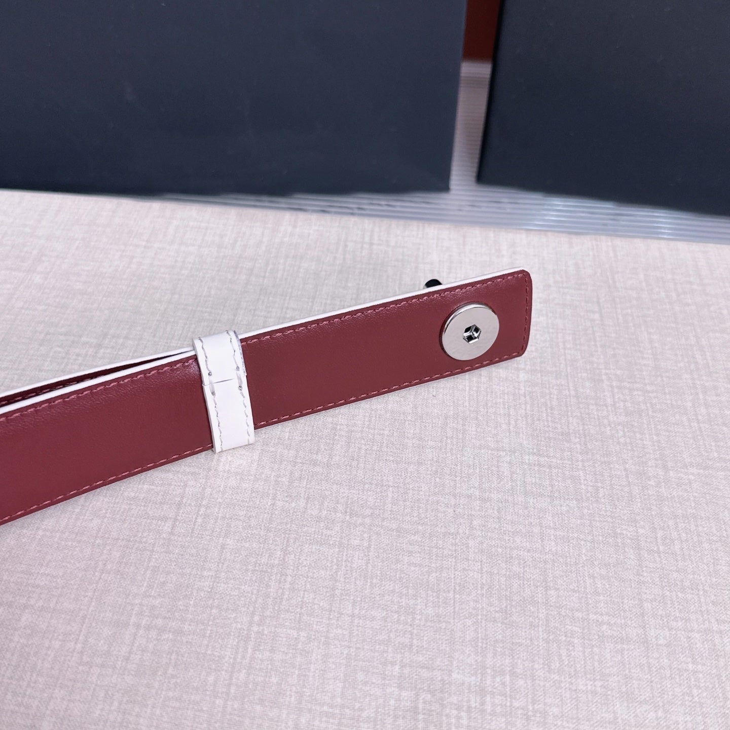 26FW New White & Red Top-Grain Leather Belt 30mm