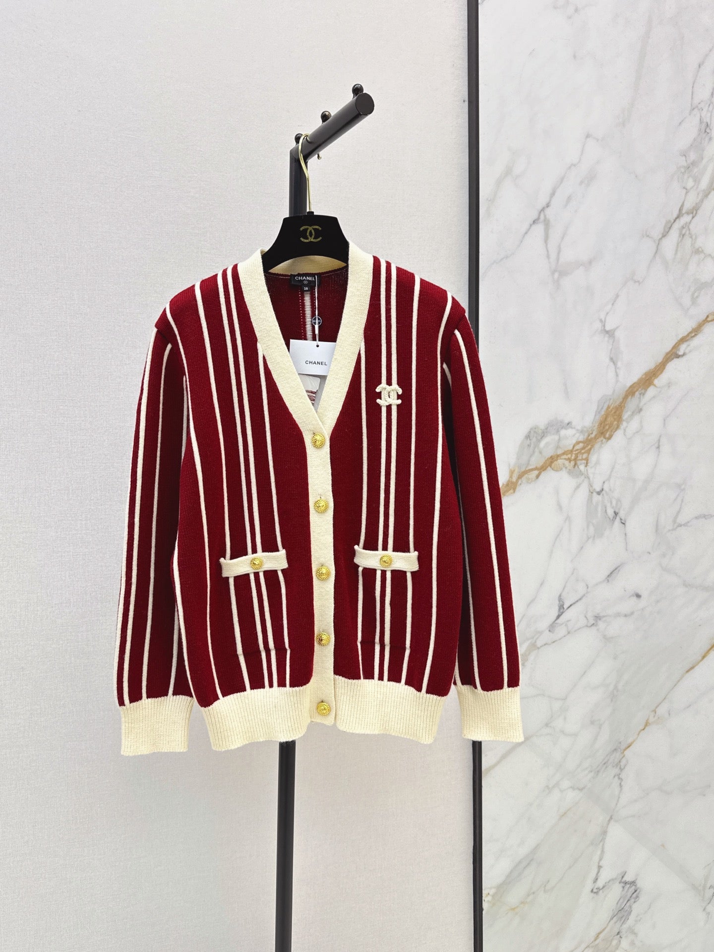 26FW New Vertical-Stripe V-Neck Long-Sleeve Knit Cardigan 🖤