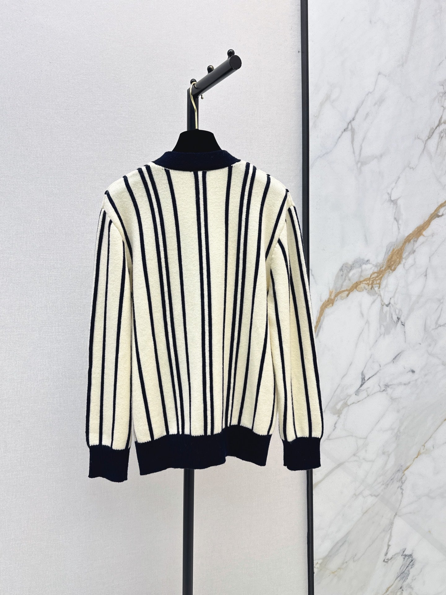 26FW New Vertical-Stripe V-Neck Long-Sleeve Knit Cardigan 🖤