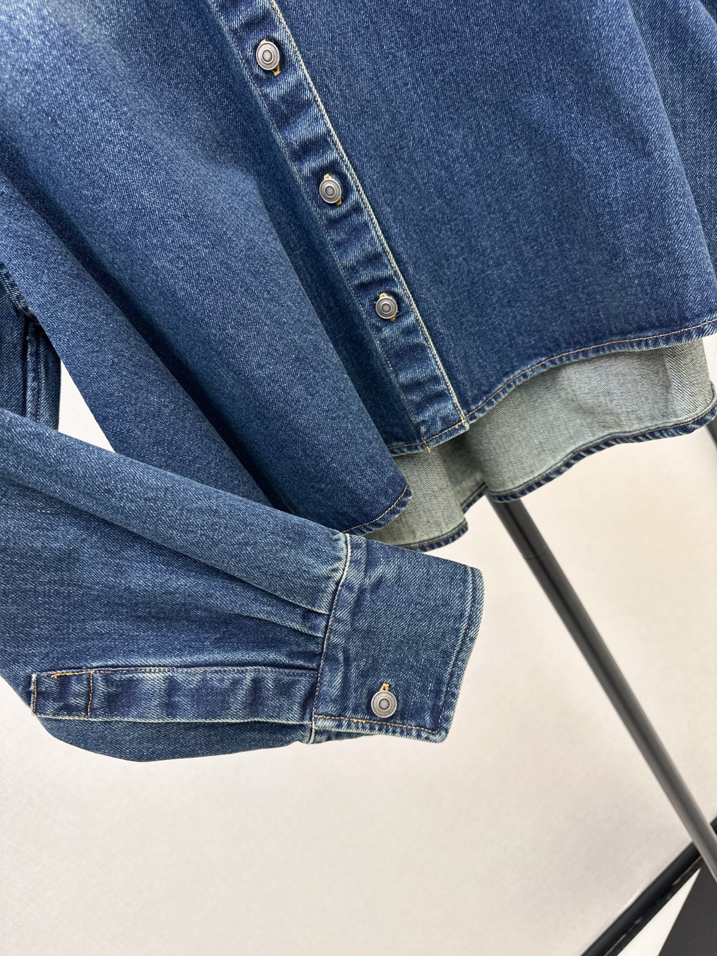 26FW New Vintage-Style Denim Shirt 🩵