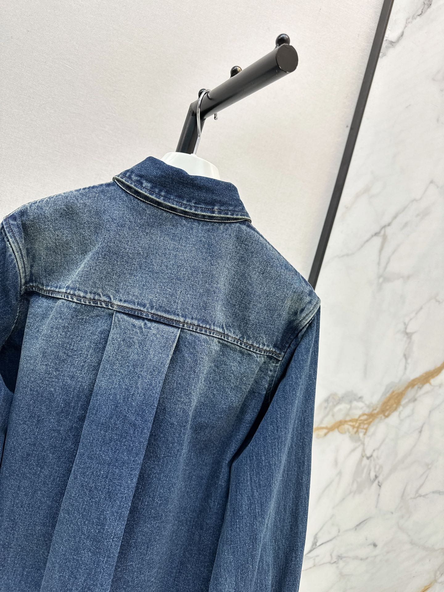 26FW New Vintage-Style Denim Shirt 🩵