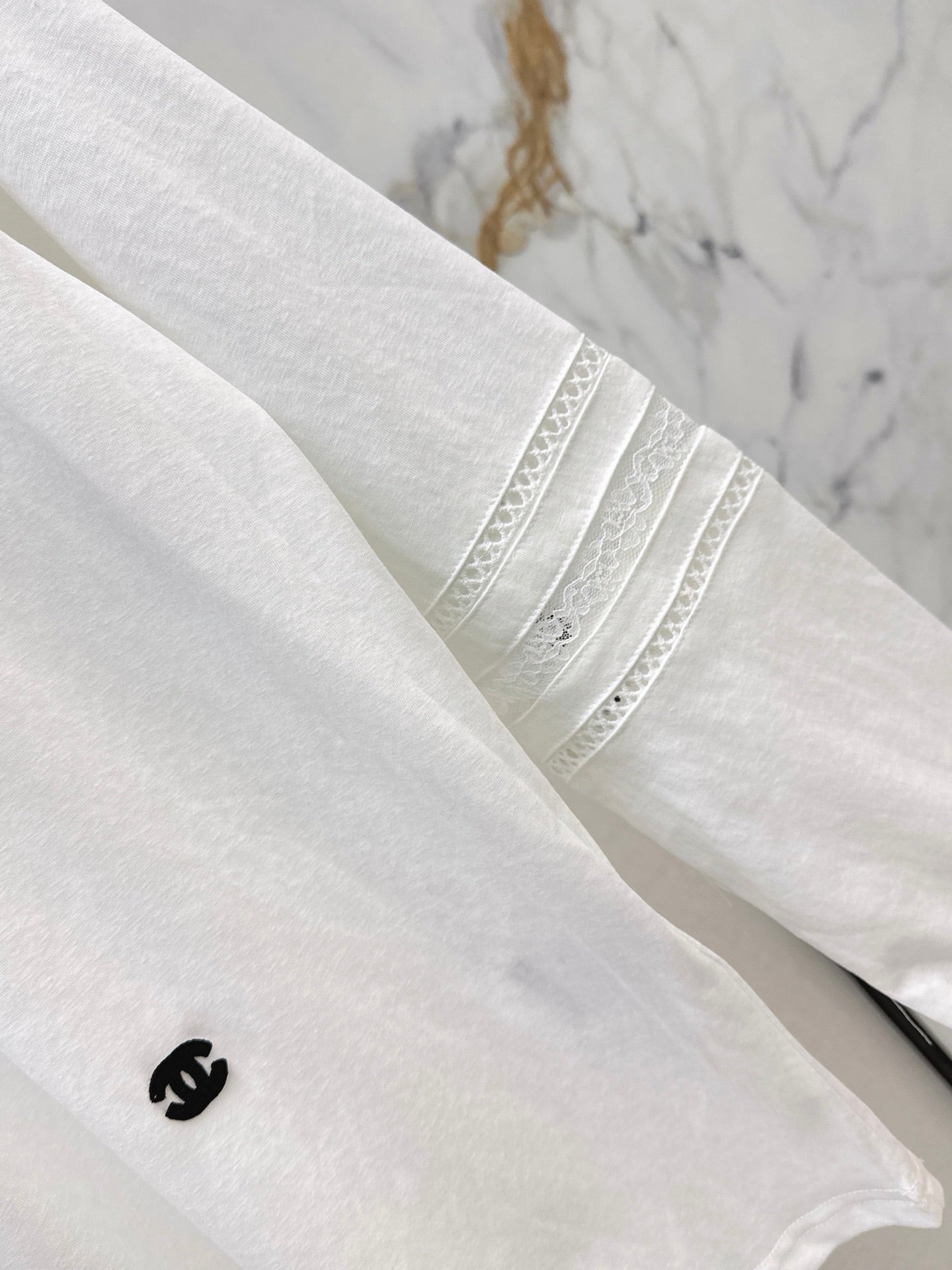 26FW New Basic Hooded Top with Lace Paneling 🤍