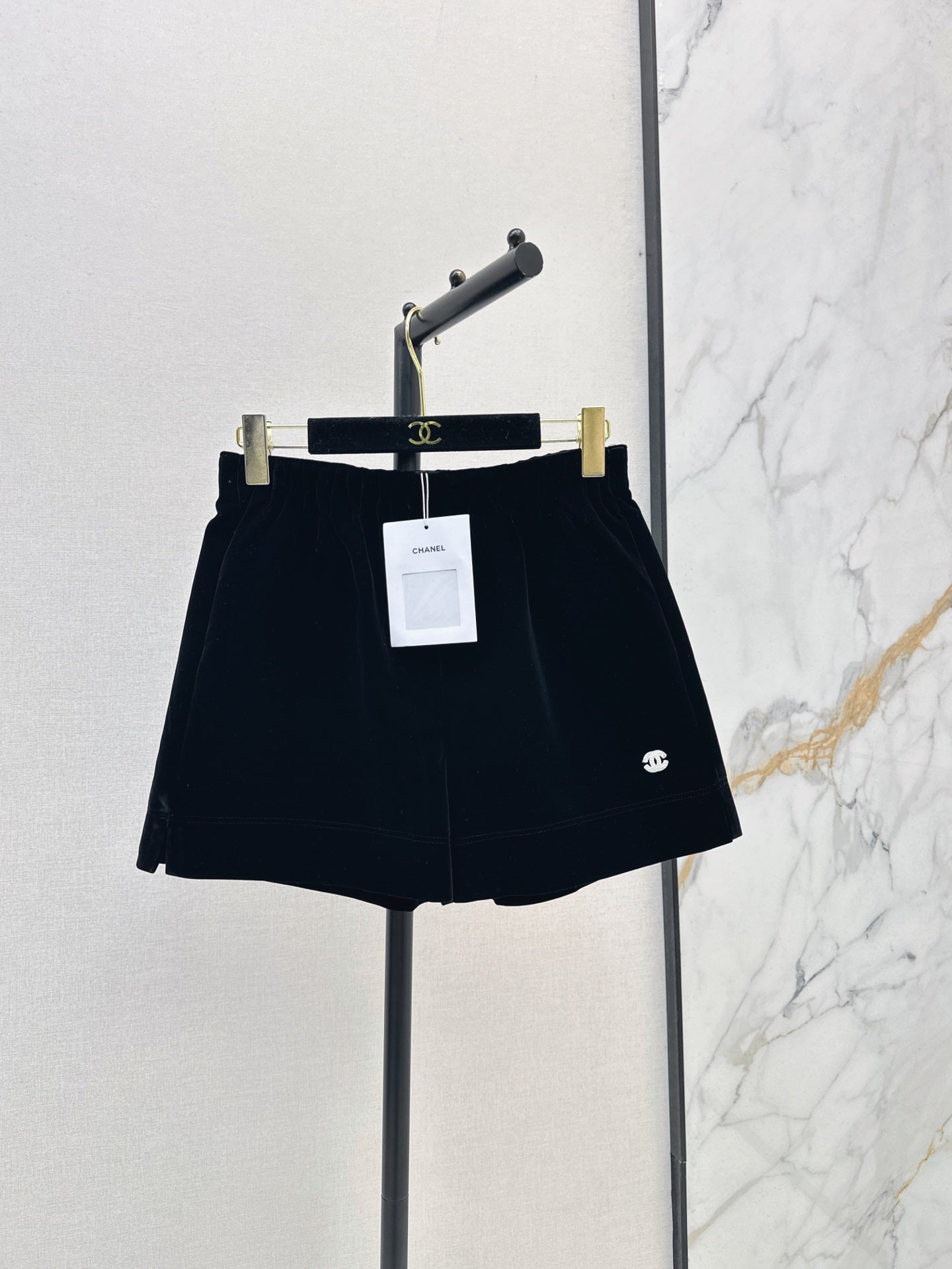 26FW New Versatile Velvet Shorts 🖤