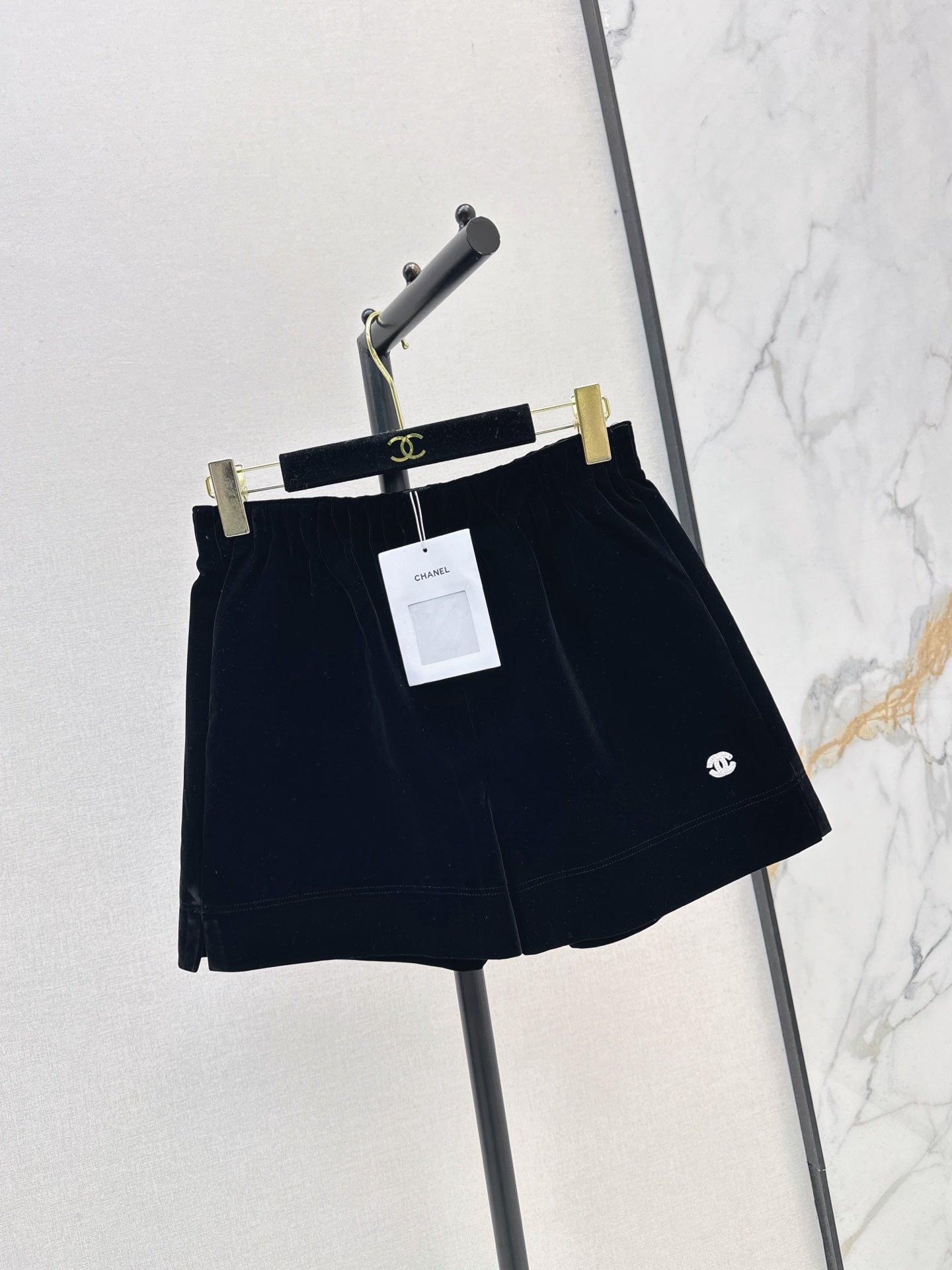 26FW New Versatile Velvet Shorts 🖤