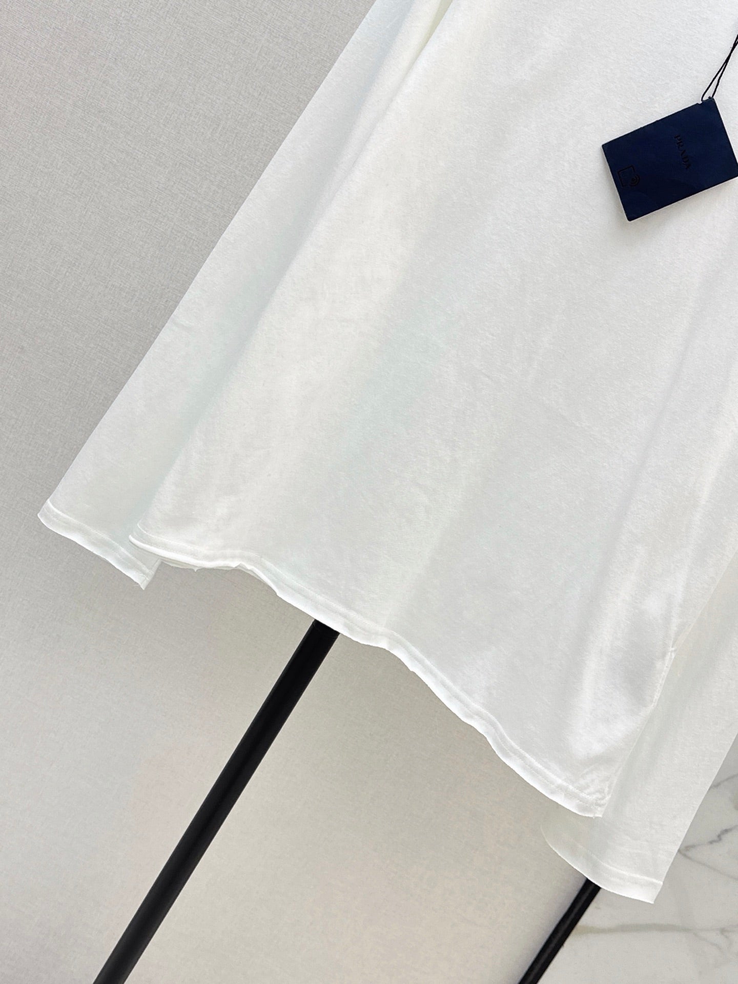 26FW New Long-Sleeve Basic Base Layer with Triangle Logo Detail 🤍