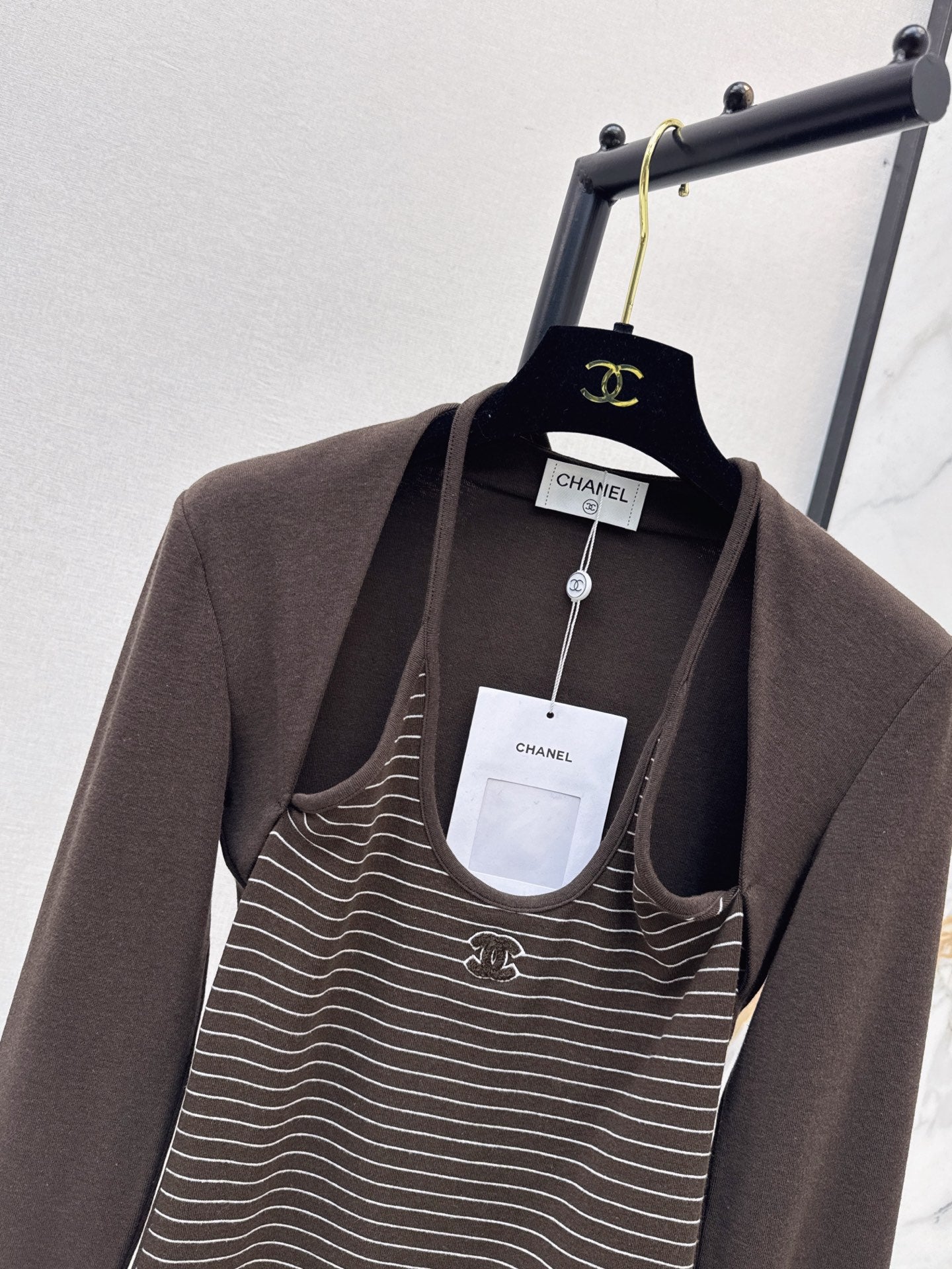 26FW New "faux-layered" design base layer 🩶