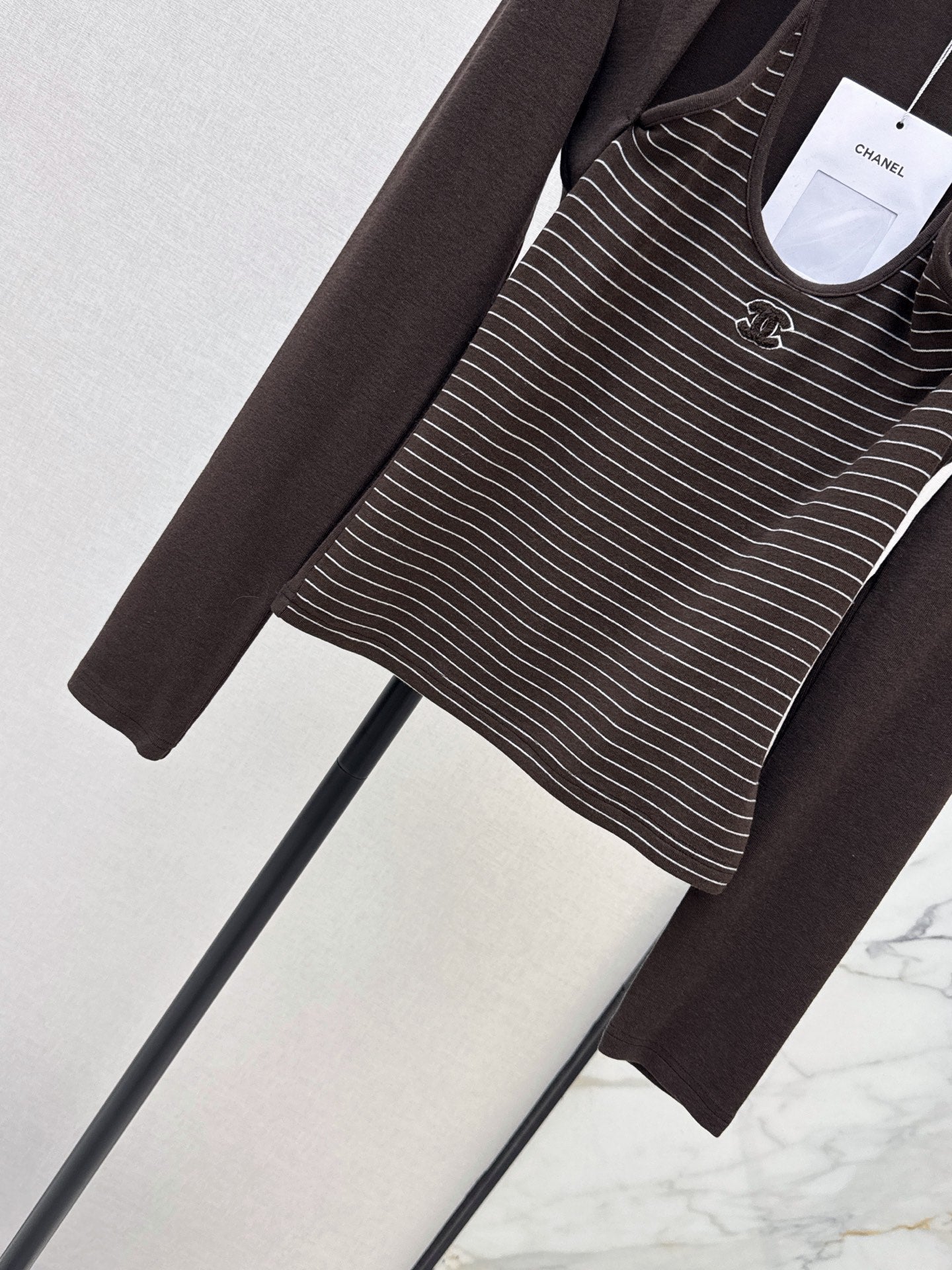26FW New "faux-layered" design base layer 🩶