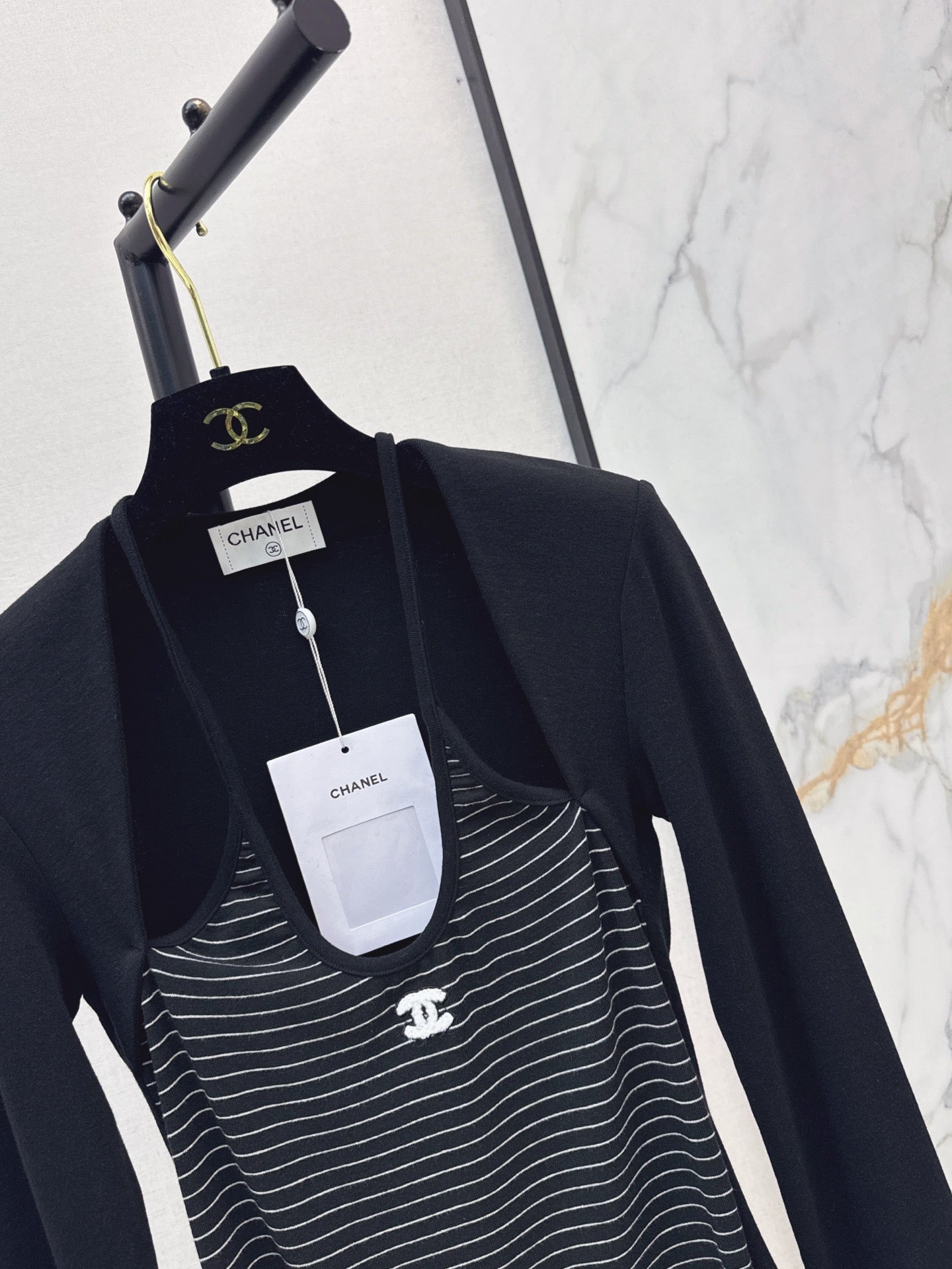 26FW New "faux-layered" design base layer 🩶