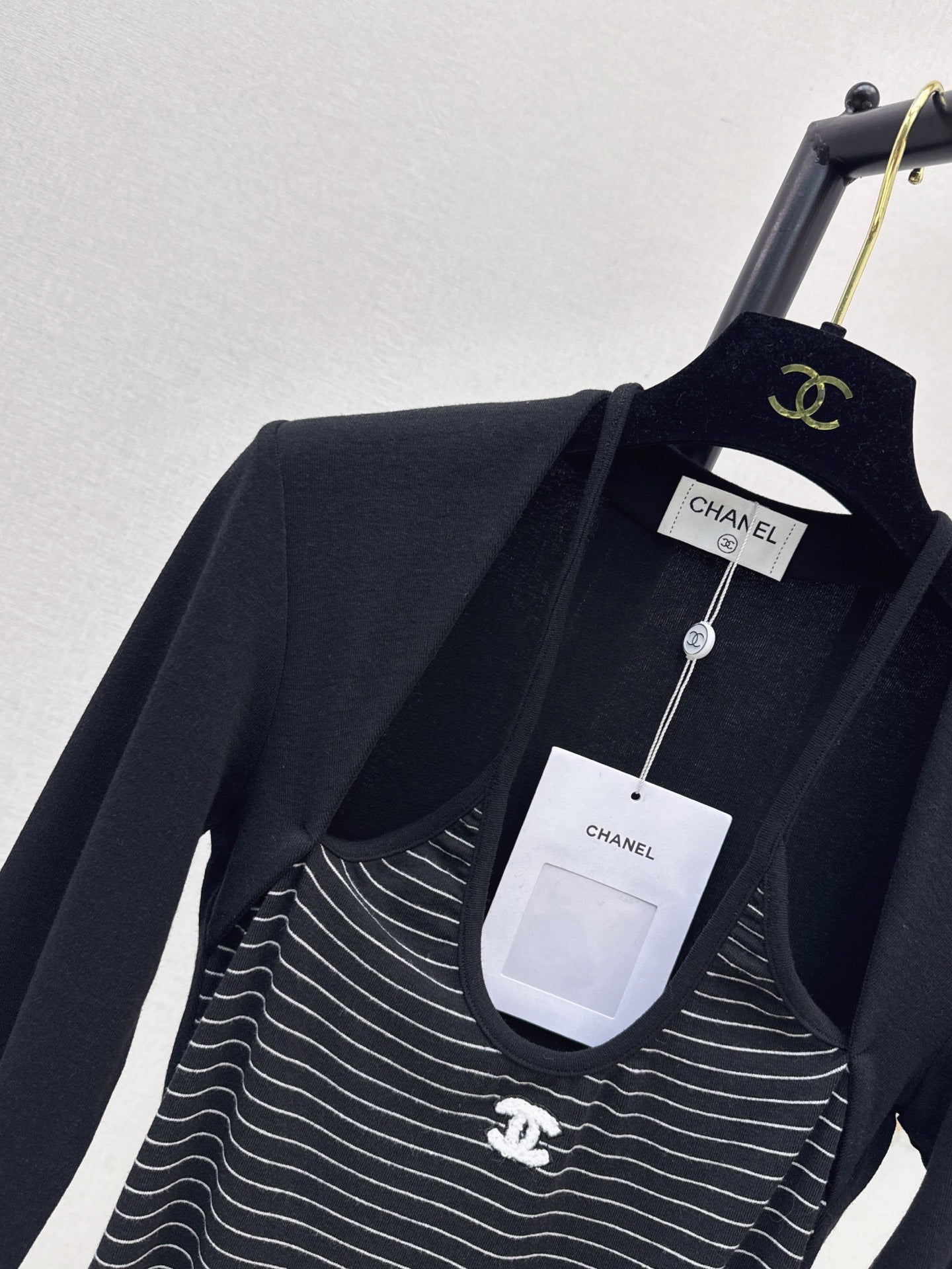 26FW New "faux-layered" design base layer 🩶