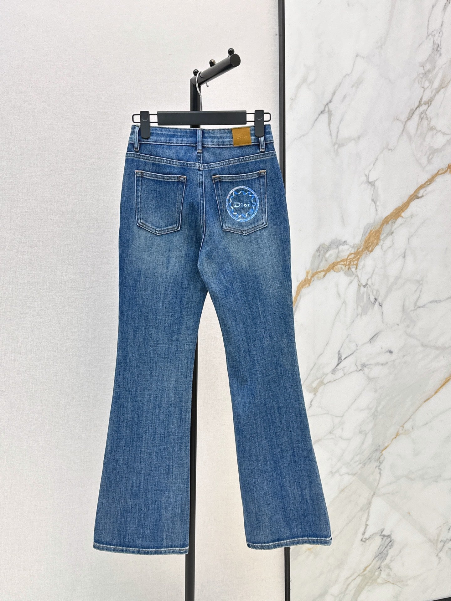 26FW New Stretch Slim-Fit Micro-Flared Jeans 🩵