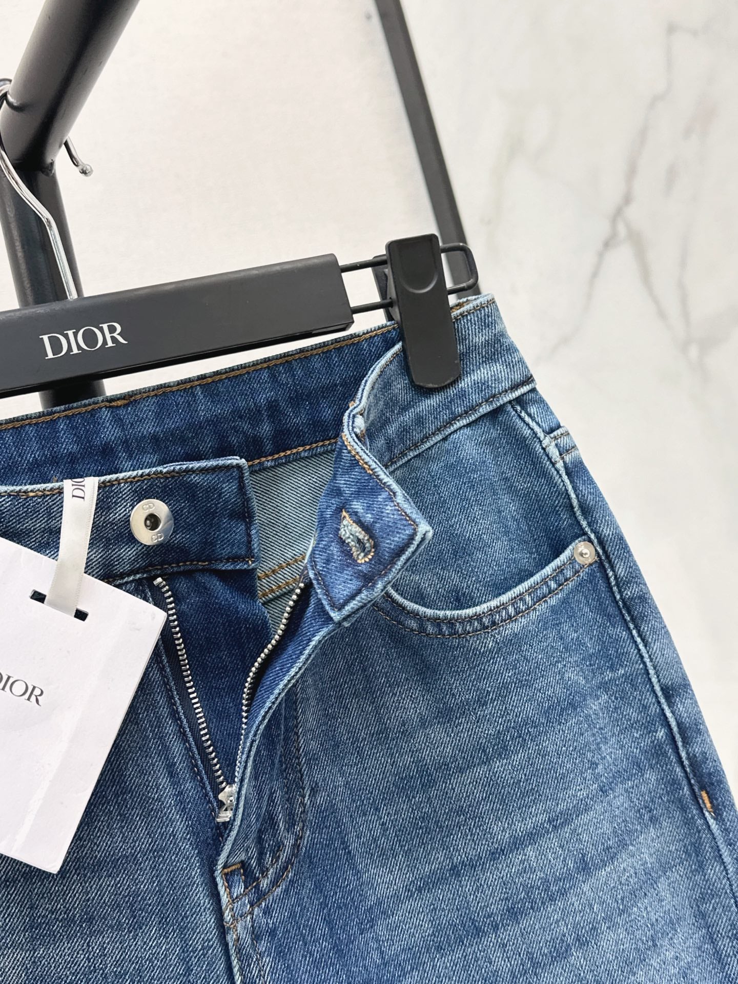 26FW New Stretch Slim-Fit Micro-Flared Jeans 🩵