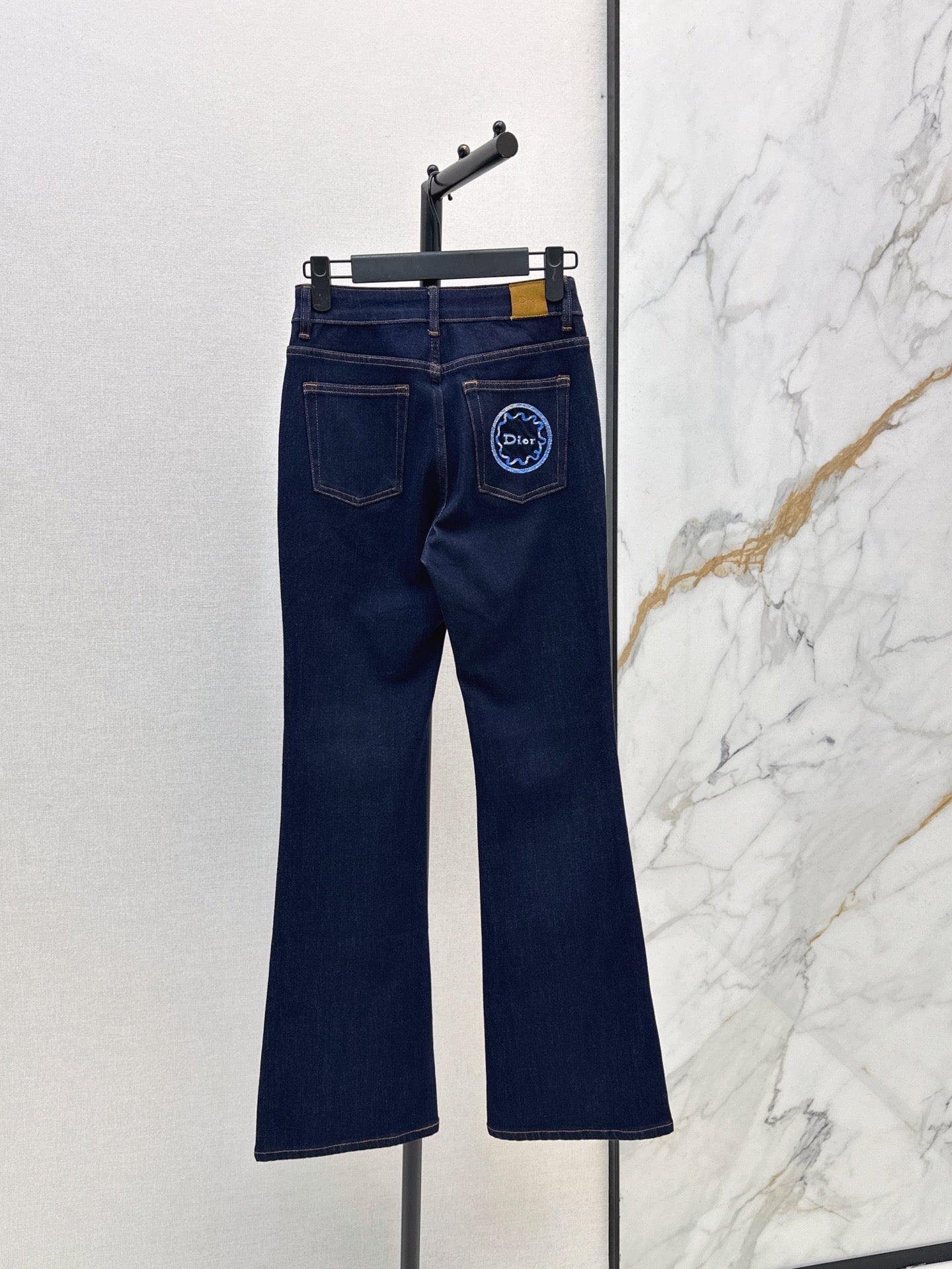 26FW New Stretch Slim-Fit Micro-Flared Jeans 🩵