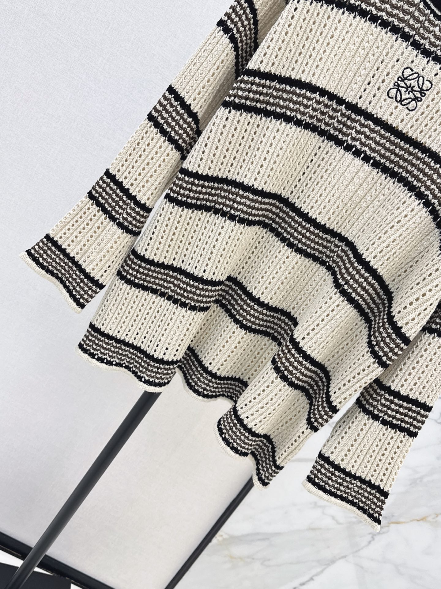 26FW Loose-fit Striped Long-sleeve Knit Top with New Logo Embroidery 🤍