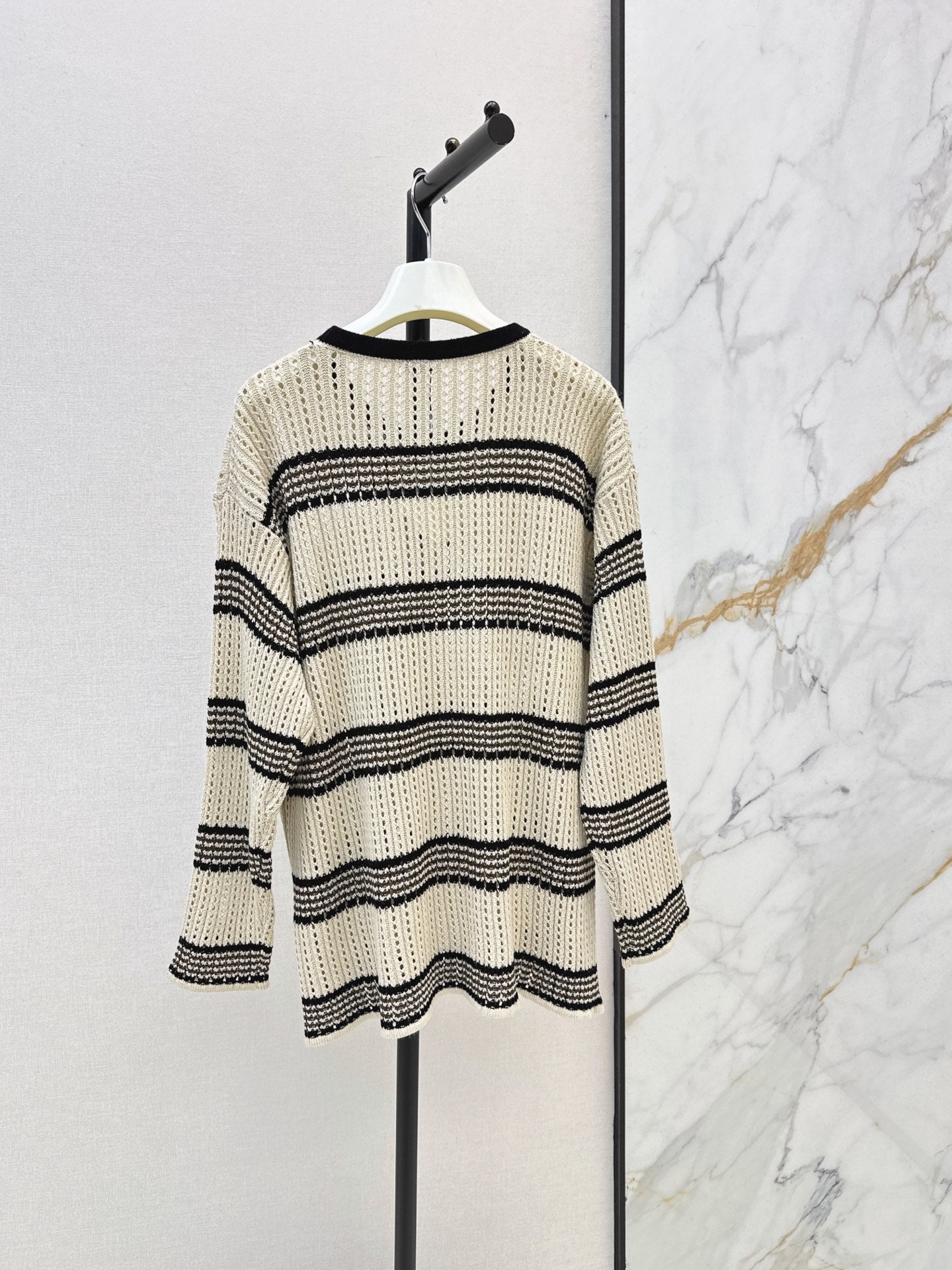 26FW Loose-fit Striped Long-sleeve Knit Top with New Logo Embroidery 🤍