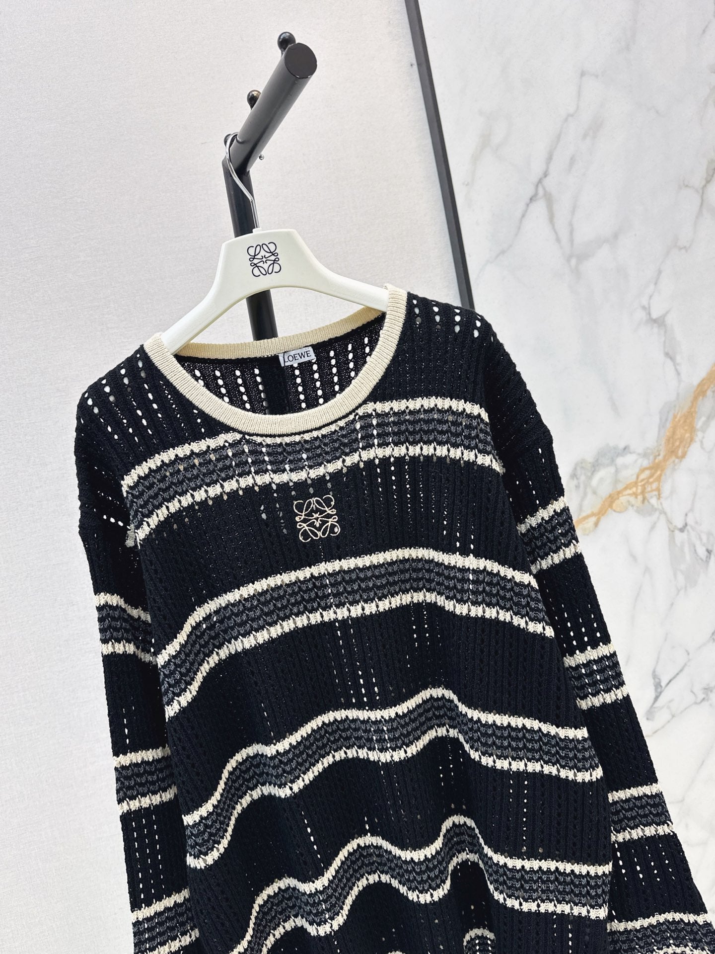 26FW Loose-fit Striped Long-sleeve Knit Top with New Logo Embroidery 🤍