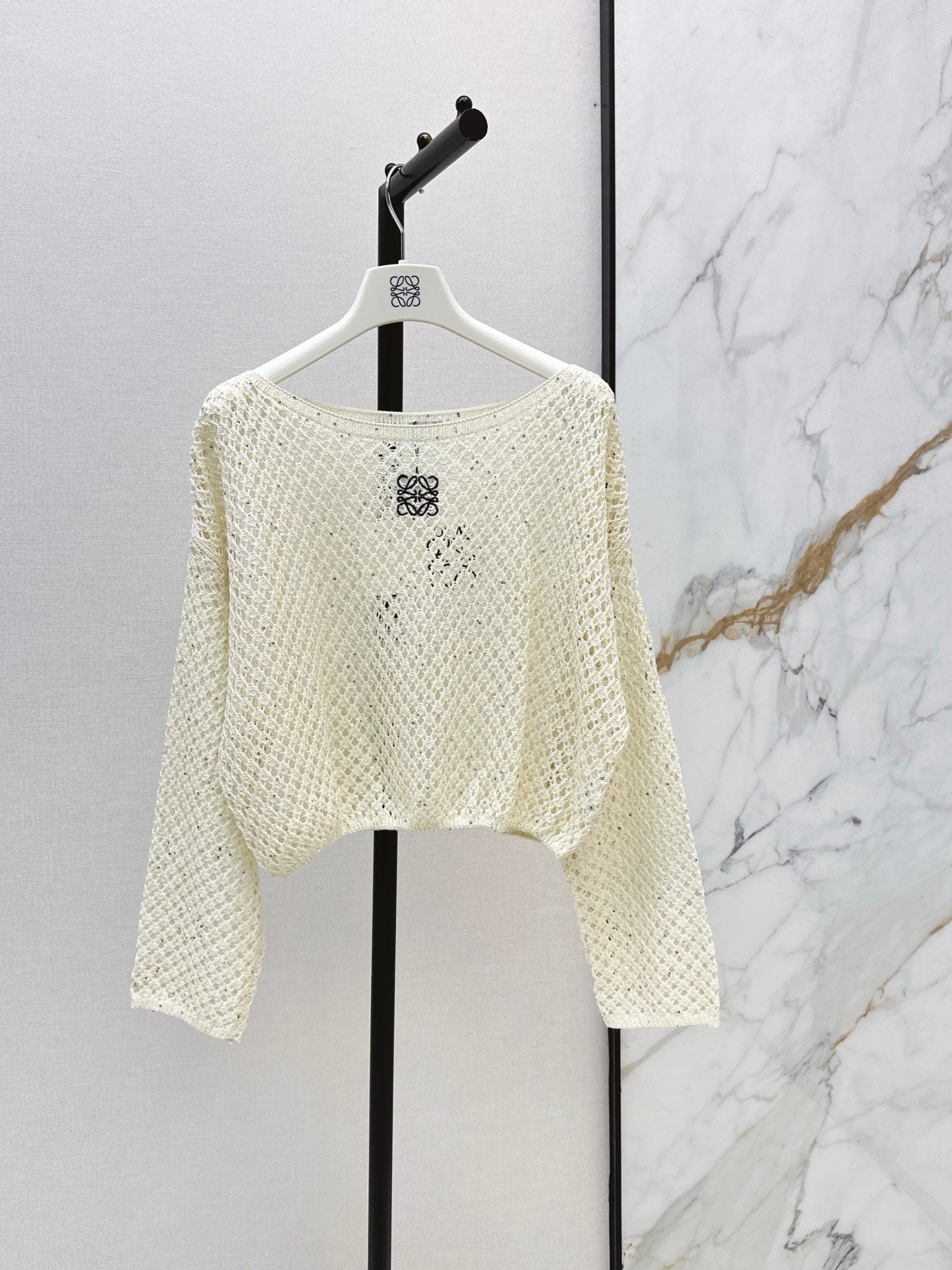 26FW Long-sleeve knit top with cut-out detail and new logo embroidery 🤍