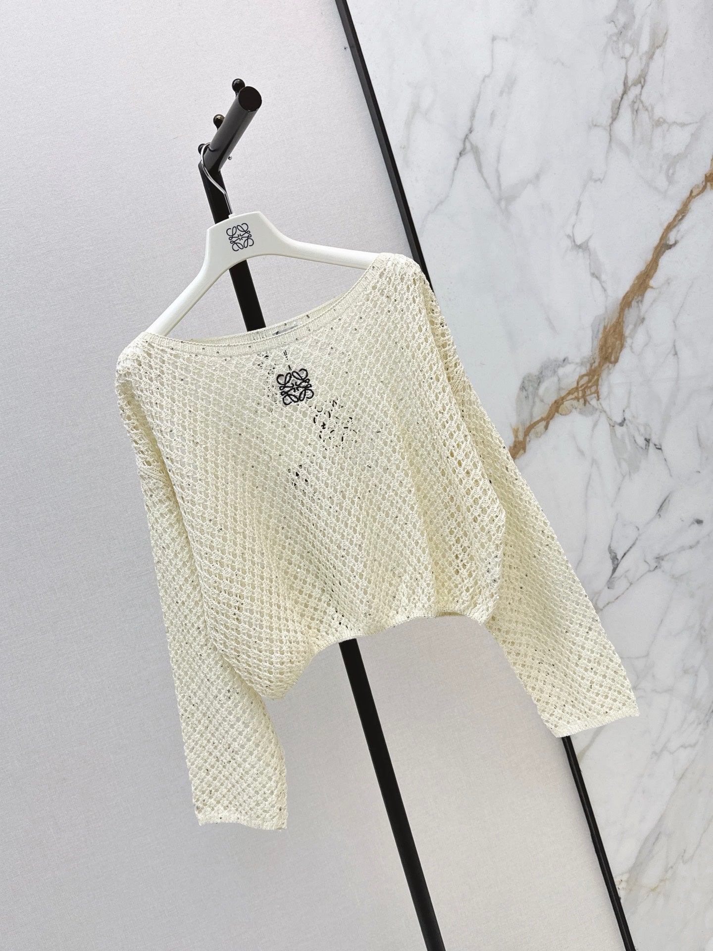 26FW Long-sleeve knit top with cut-out detail and new logo embroidery 🤍