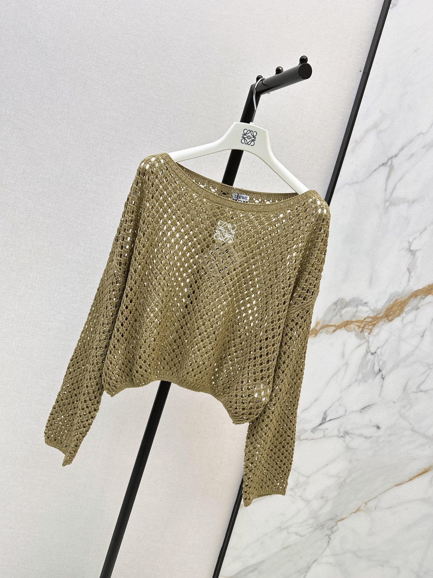 26FW Long-sleeve knit top with cut-out detail and new logo embroidery 🤍